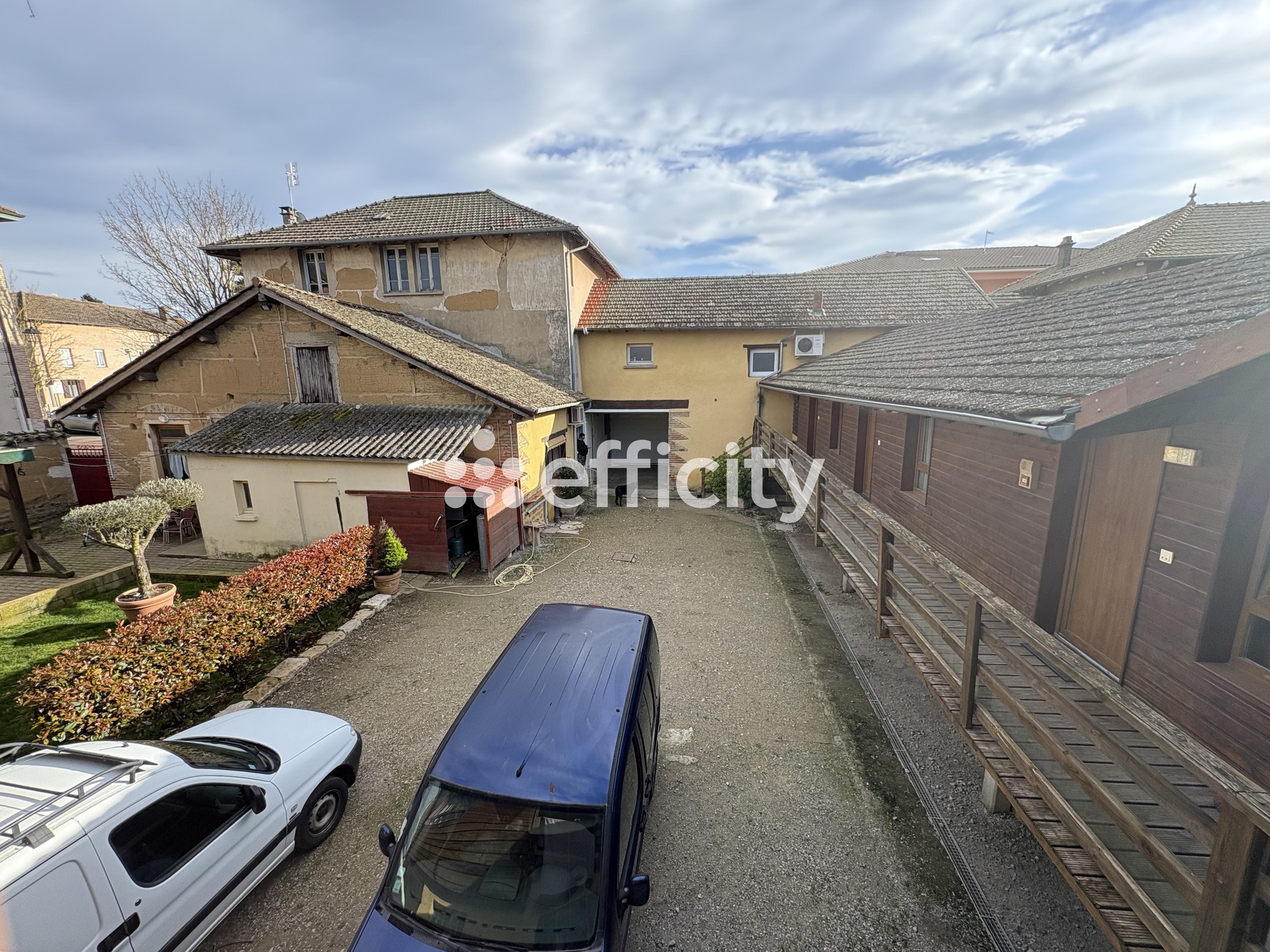 fonds de commerce  - 262m2 à Chaneins (01990)