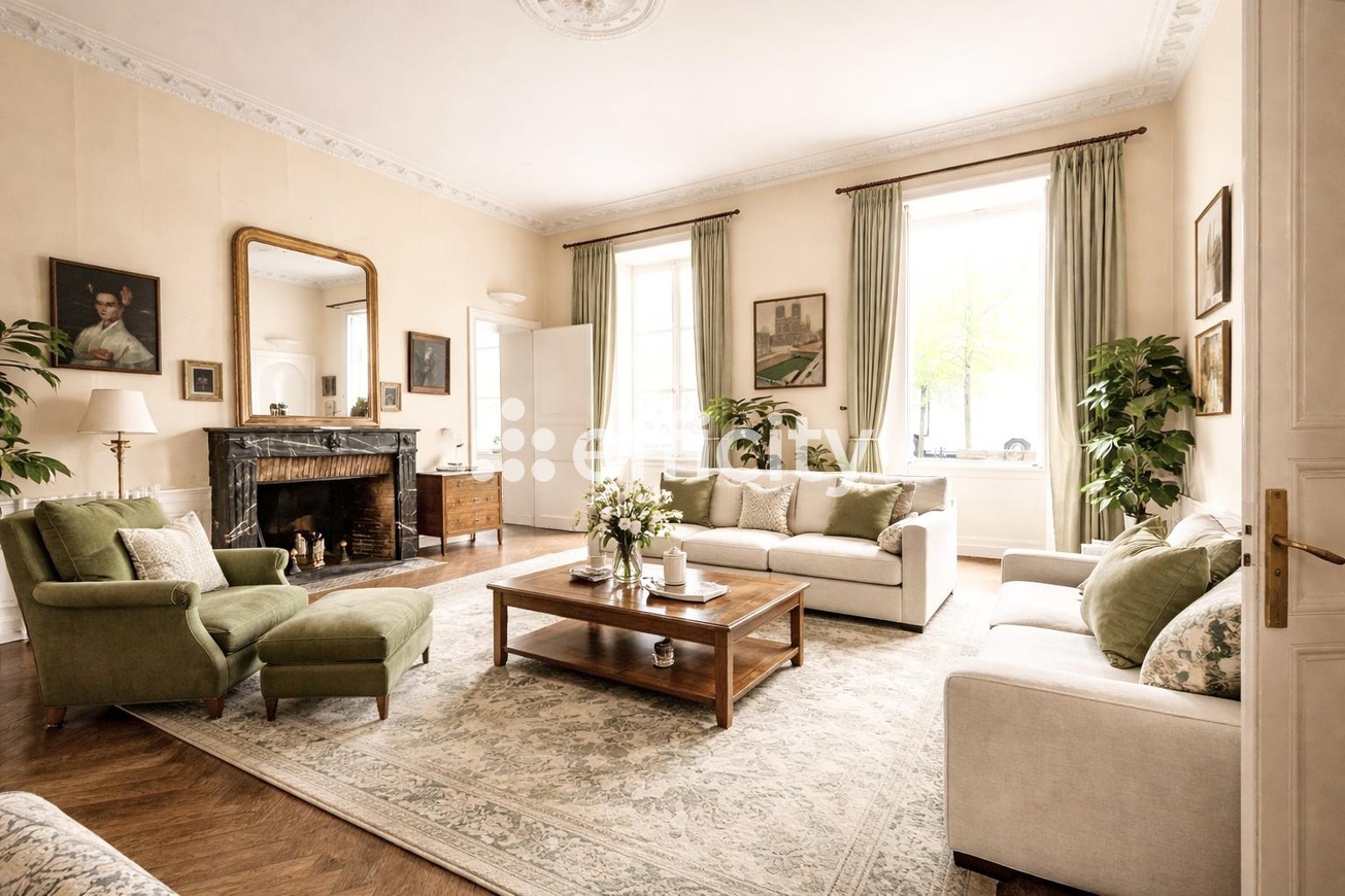 Achat immobilier Appartement 6 pièces  167m2 à Nantes (44000) - Photo n°1