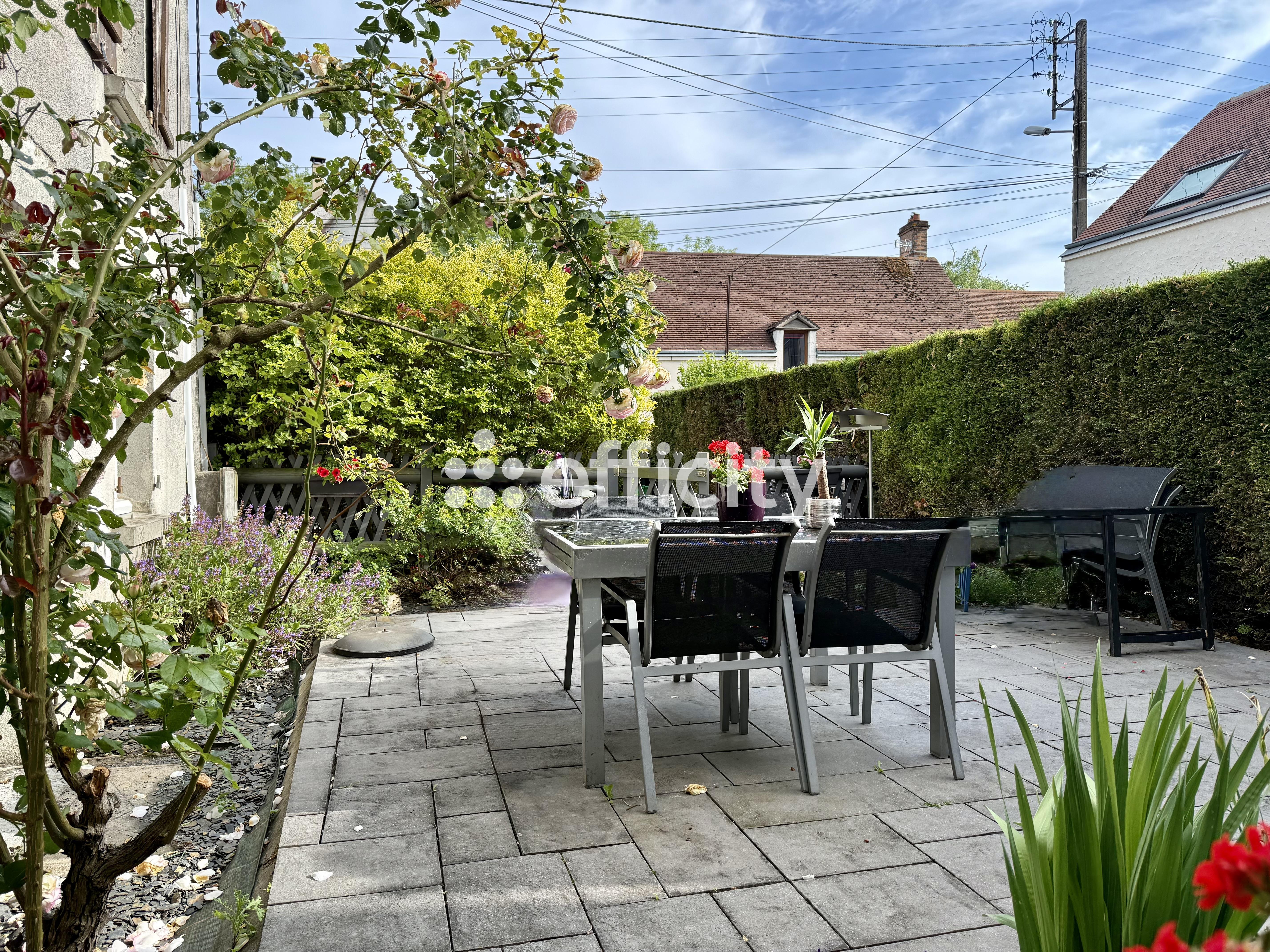 Maison 5 pièces 102 m² · à La Chapelle-Saint-Mesmin · 102 m² · 204 000 €