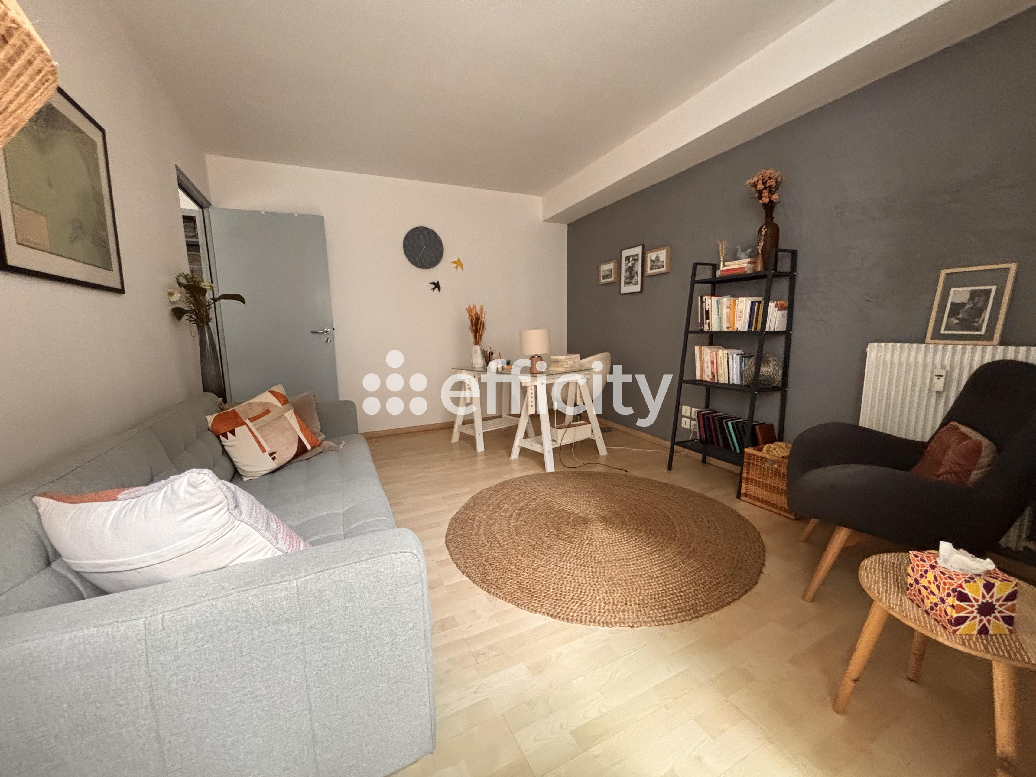 Achat immobilier Bureau 3 pièces  50m2 à Marseille (13007) - Photo n°1