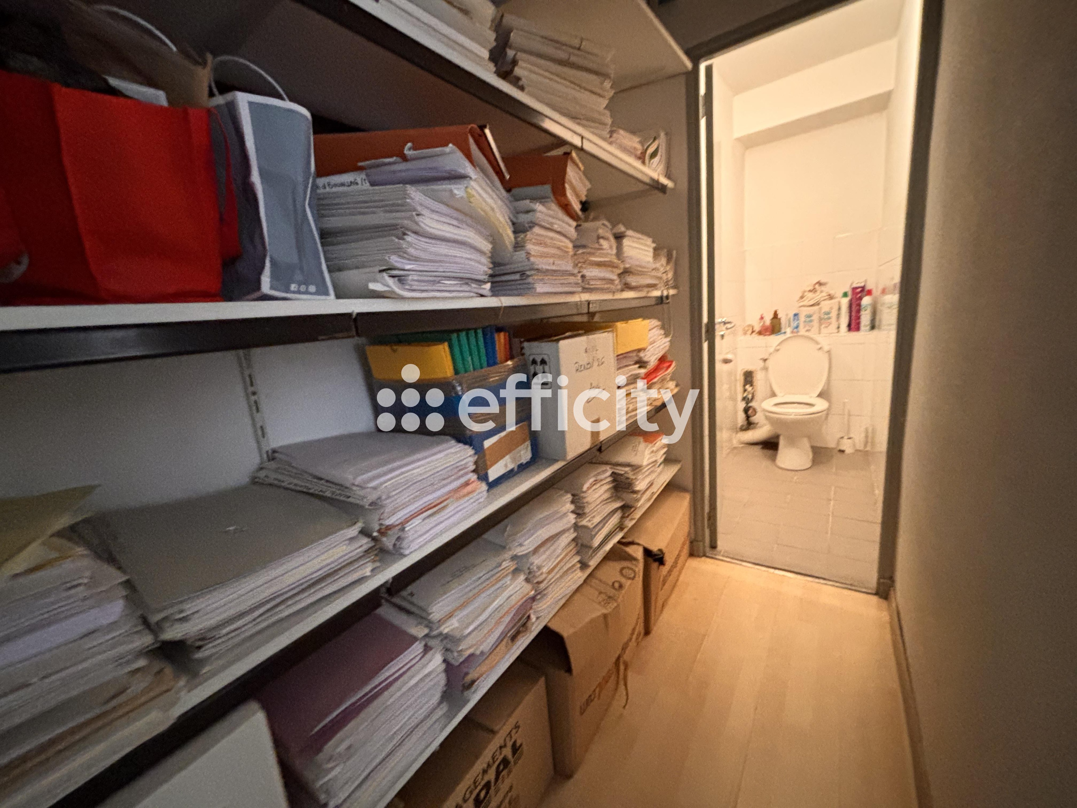 Achat immobilier Bureau 3 pièces  50m2 à Marseille (13007) - Photo n°4