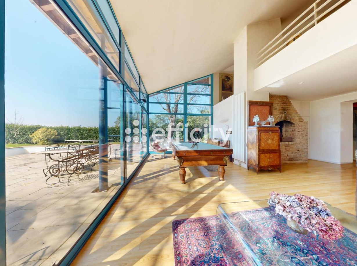 Achat immobilier Maison 5 pièces  198m2 à Saint-Denis-lès-Bourg (01000) - Photo n°1