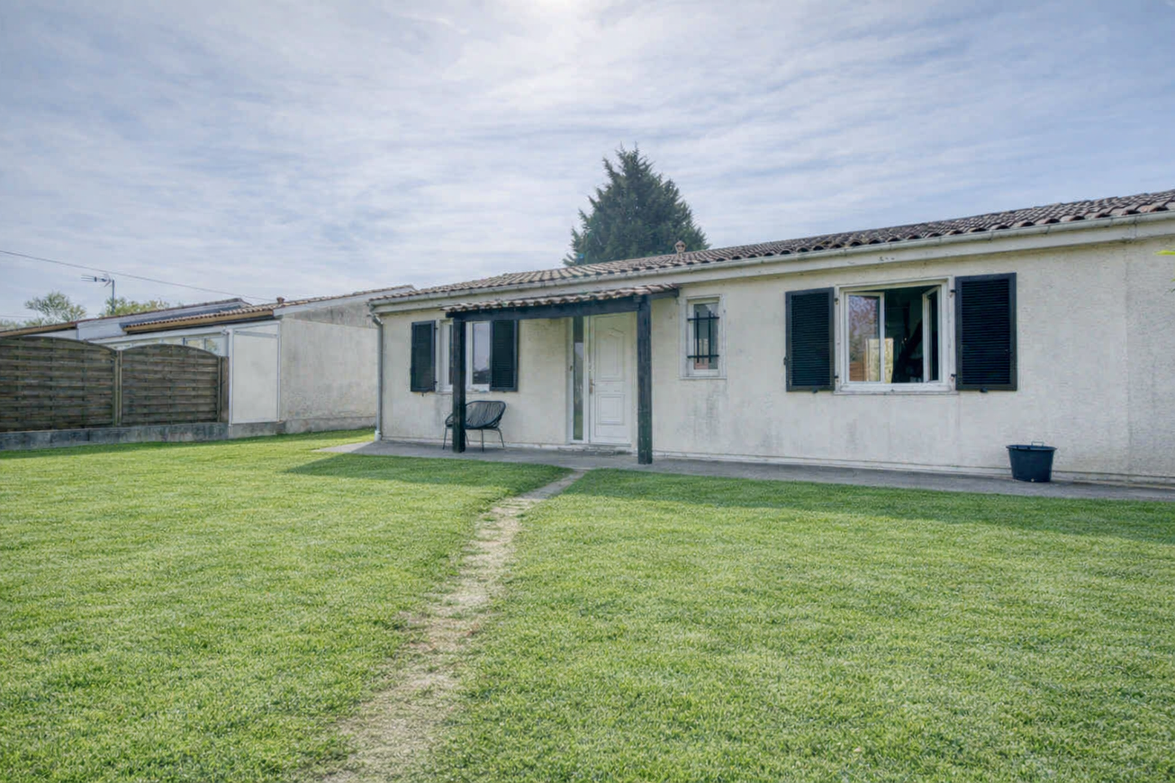 Achat immobilier Maison 4 pièces  85m2 à Yves (17340) - Photo n°1