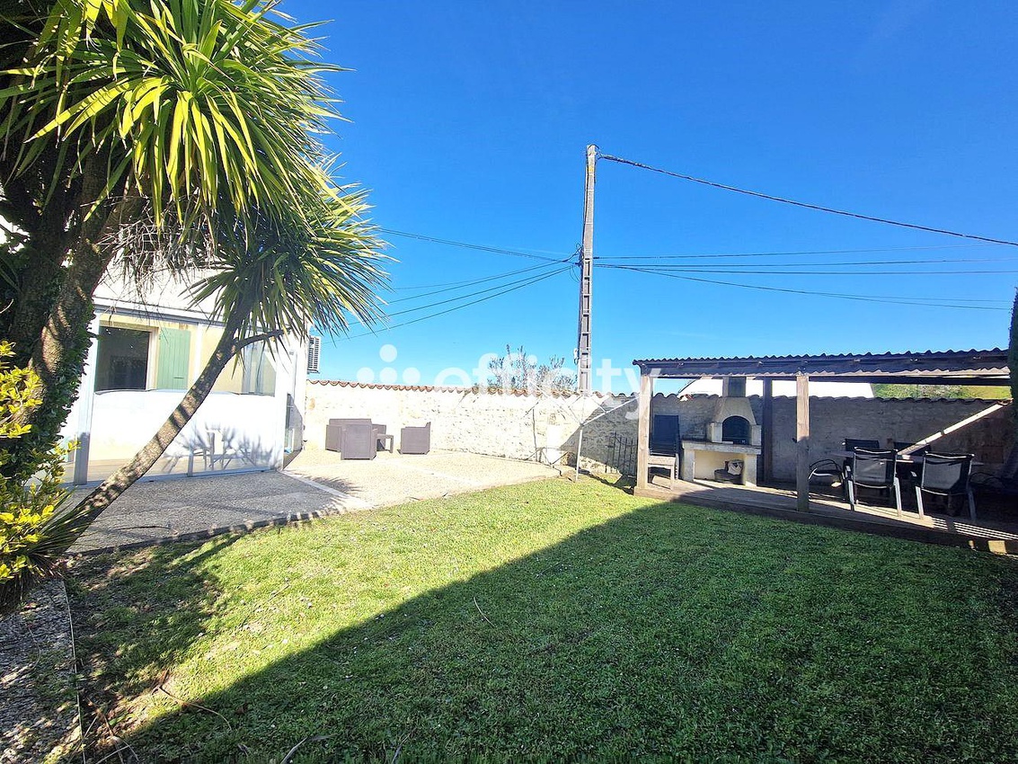 Achat immobilier Maison 10 pièces  222m2 à Tesson (17460) - Photo n°10