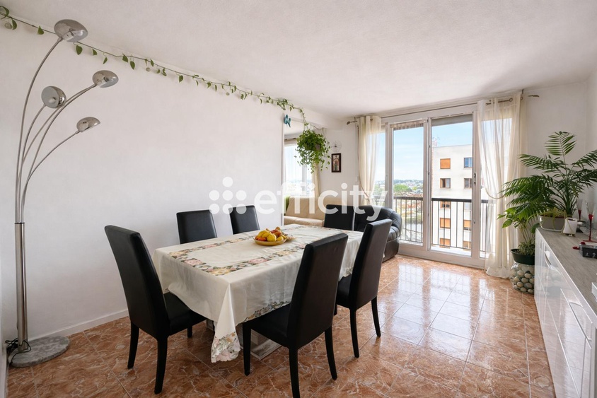 appartement 5 pièces - 80m2 à Bondy (93140)