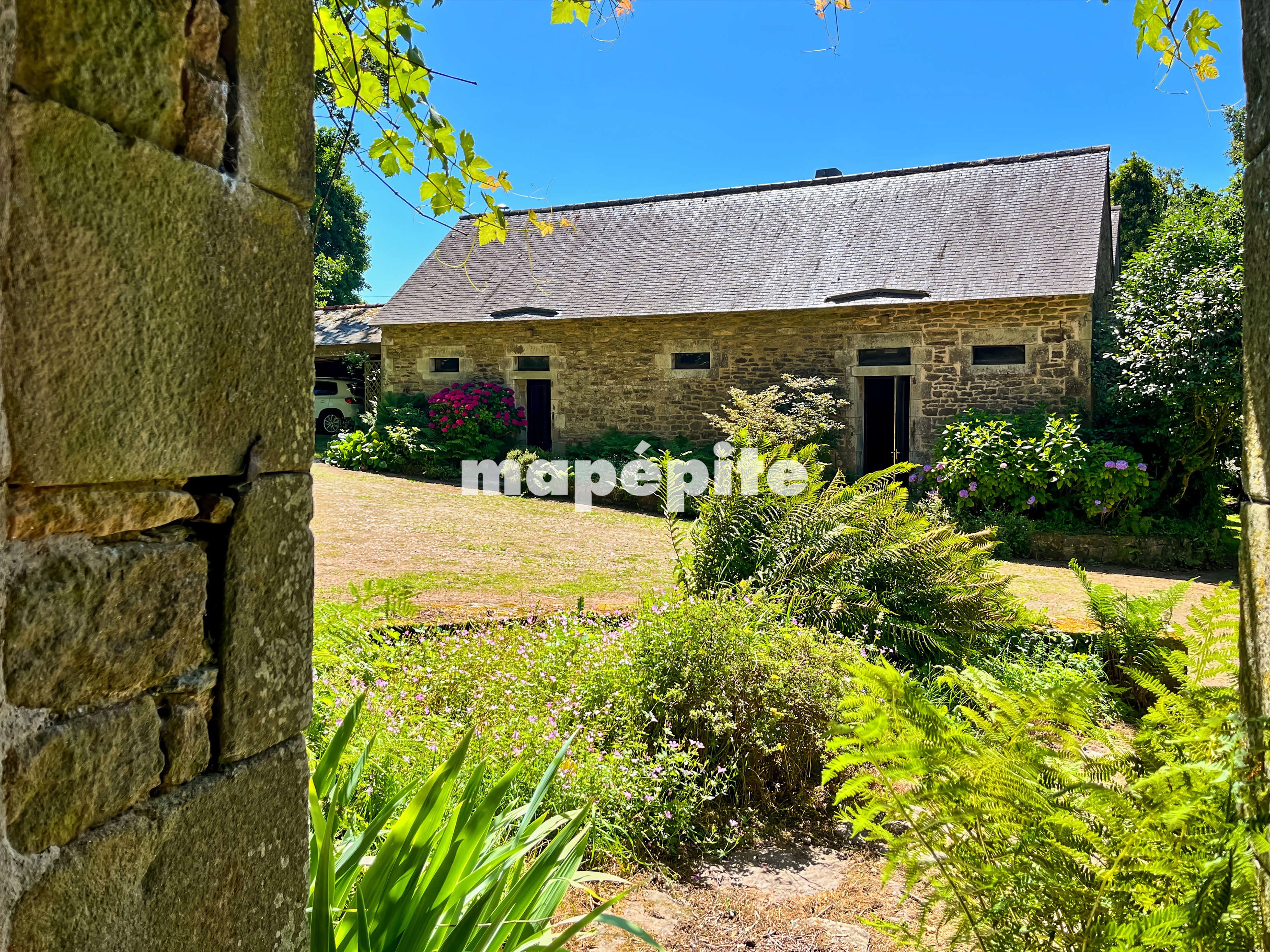 Achat immobilier Maison 19 pièces  1275m2 à Leuhan (29390) - Photo n°4