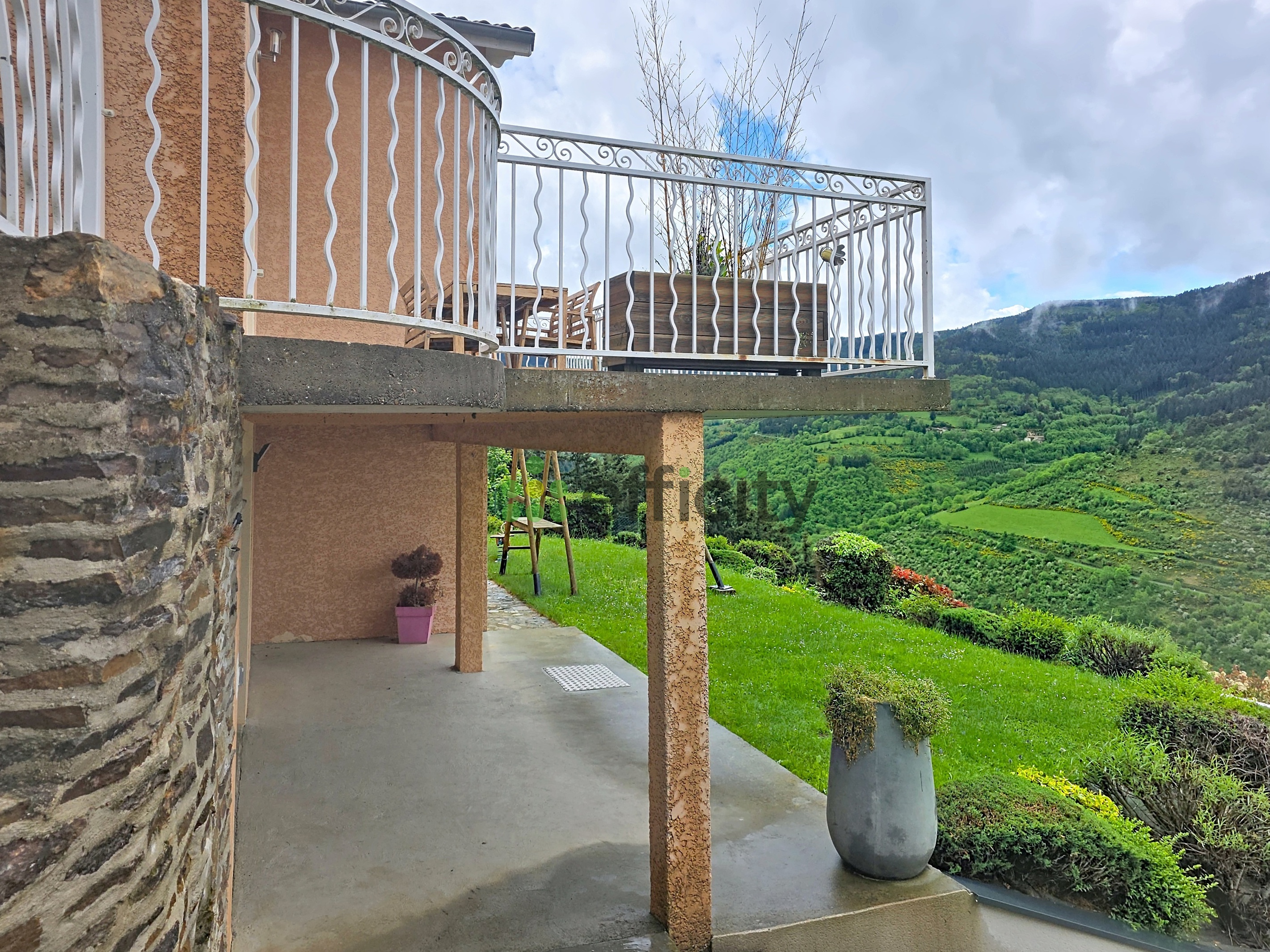 Achat immobilier Maison 9 pièces  180m2 à La Valla-en-Gier (42131) - Photo n°7