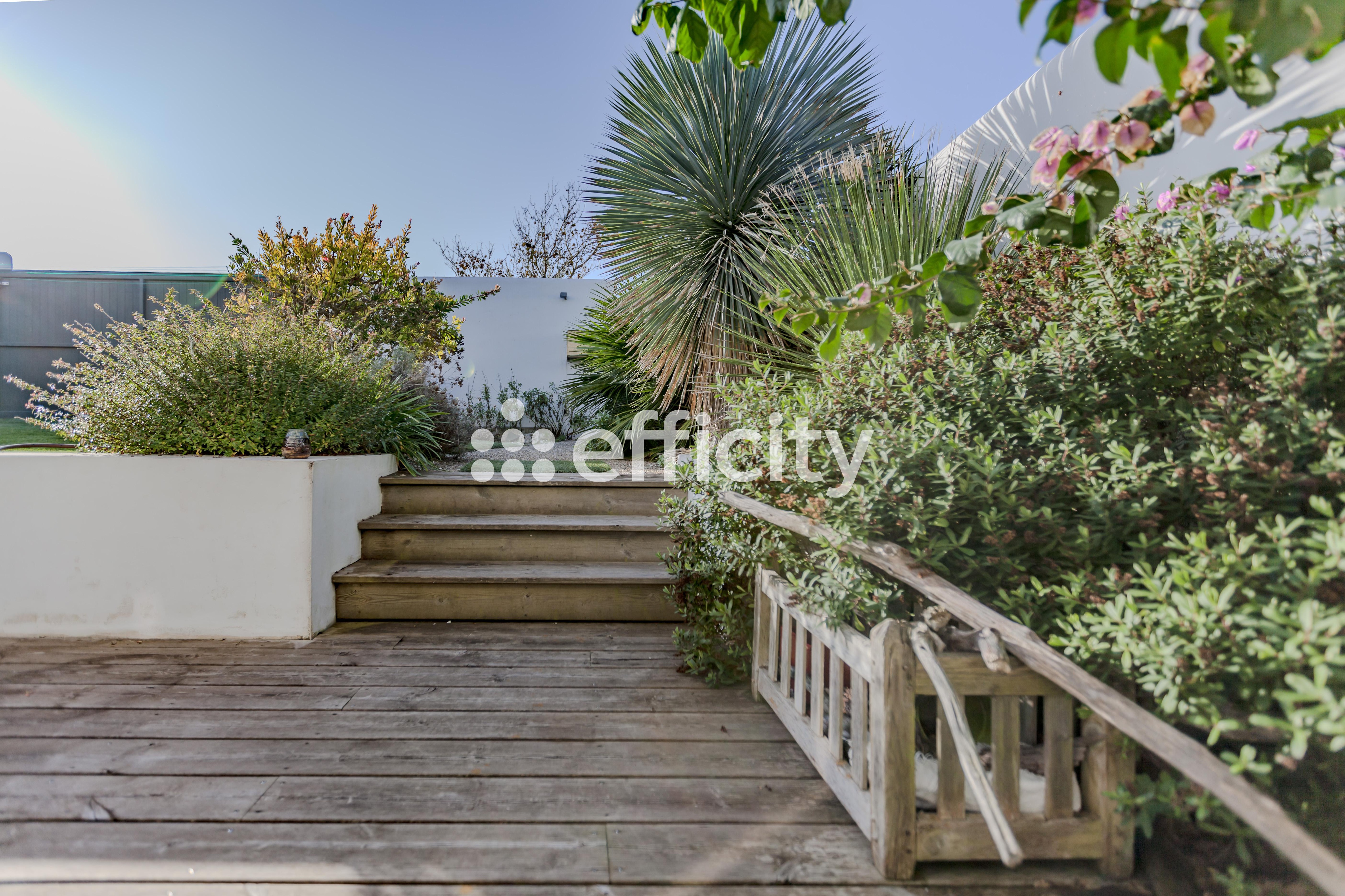 Achat immobilier Maison 8 pièces  170m2 à Ars-en-Ré (17590) - Photo n°4