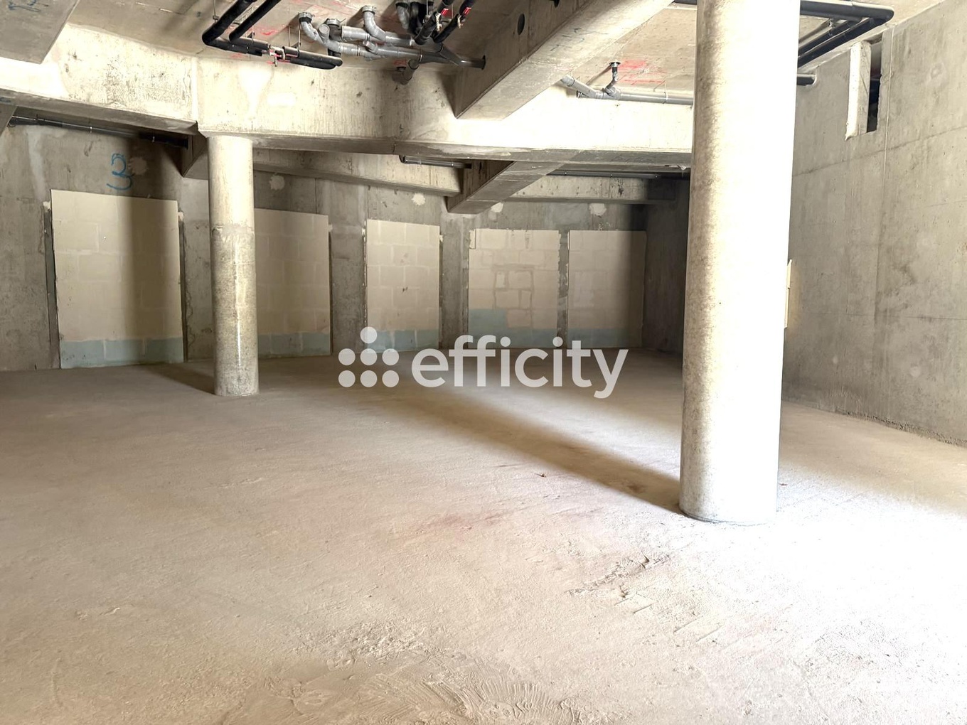 Achat immobilier Local commercial   168m2 à Montreuil (93100) - Photo n°1