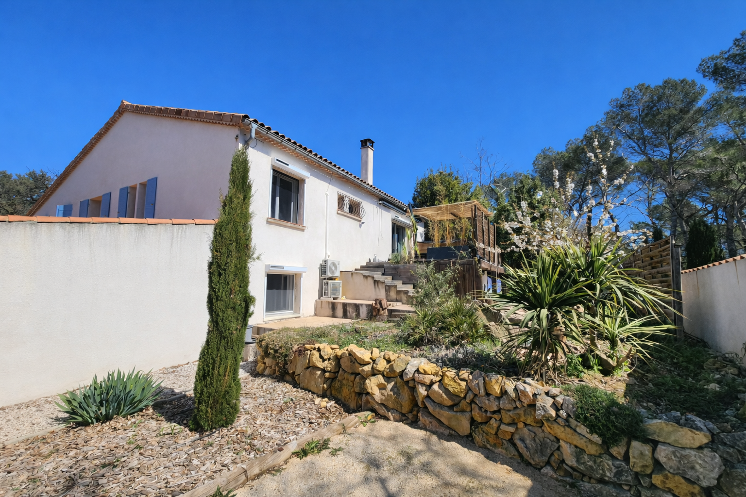 Maison 10 pièces 230 m² · à Gréasque · 230 m² · 785 000 €