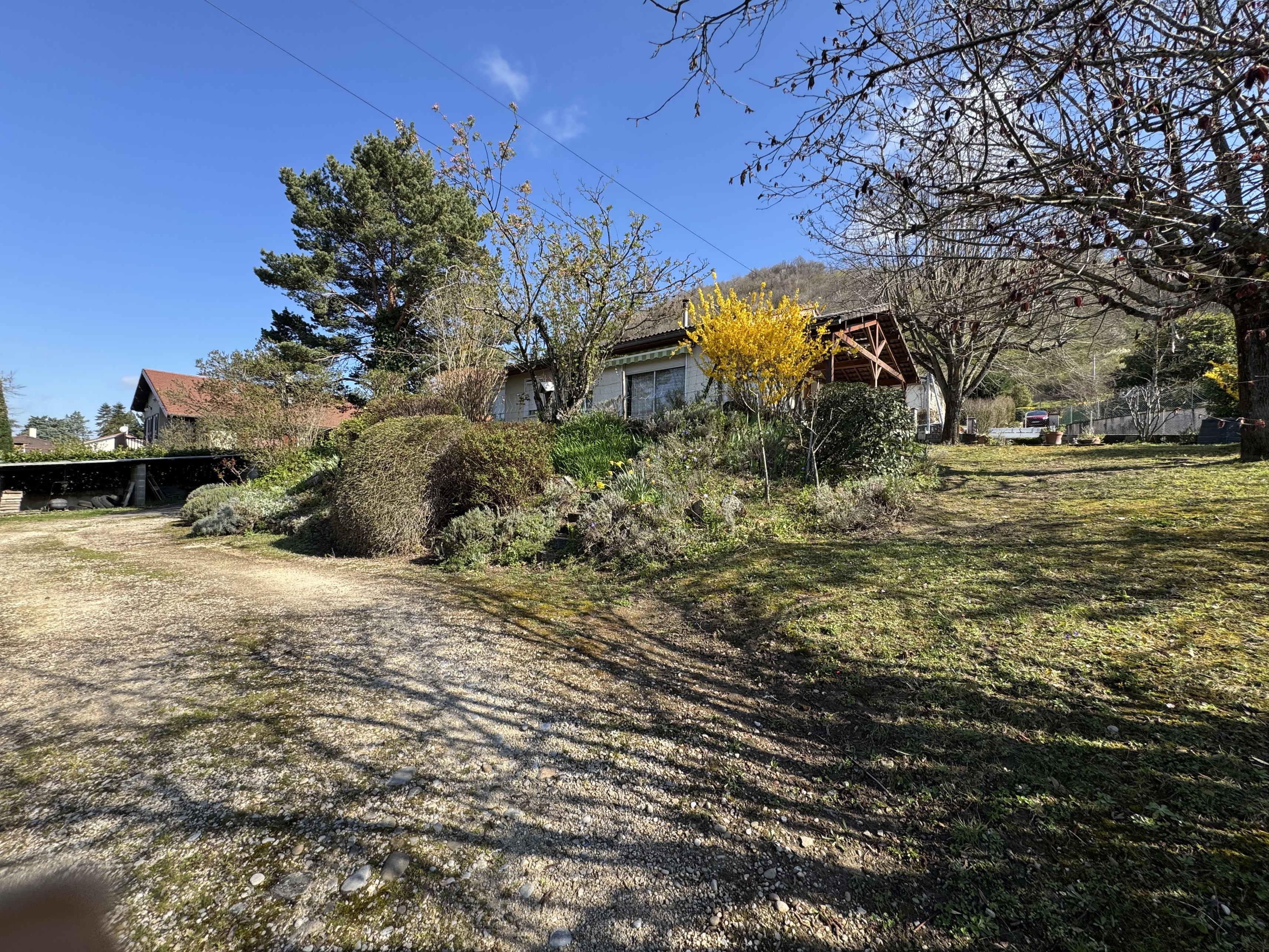 Achat immobilier Maison 5 pièces  90m2 à Saint-Savin (38300) - Photo n°8