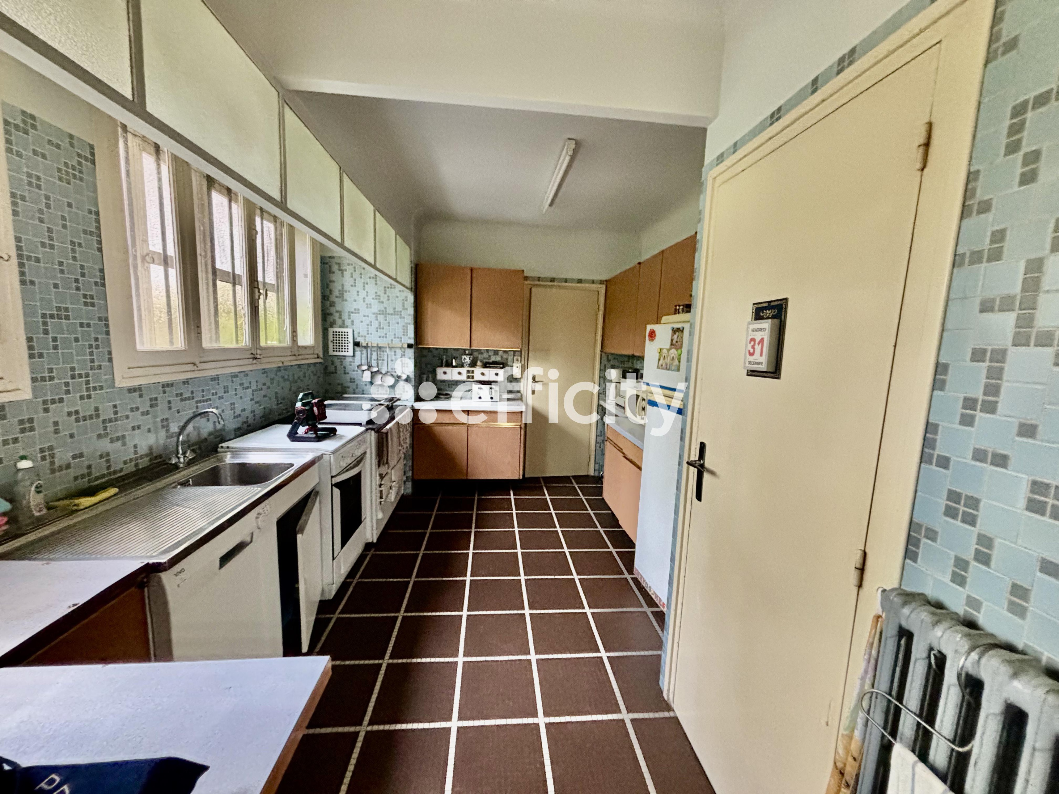Achat immobilier Maison 11 pièces  303m2 à Saint-Georges-sur-Moulon (18110) - Photo n°5