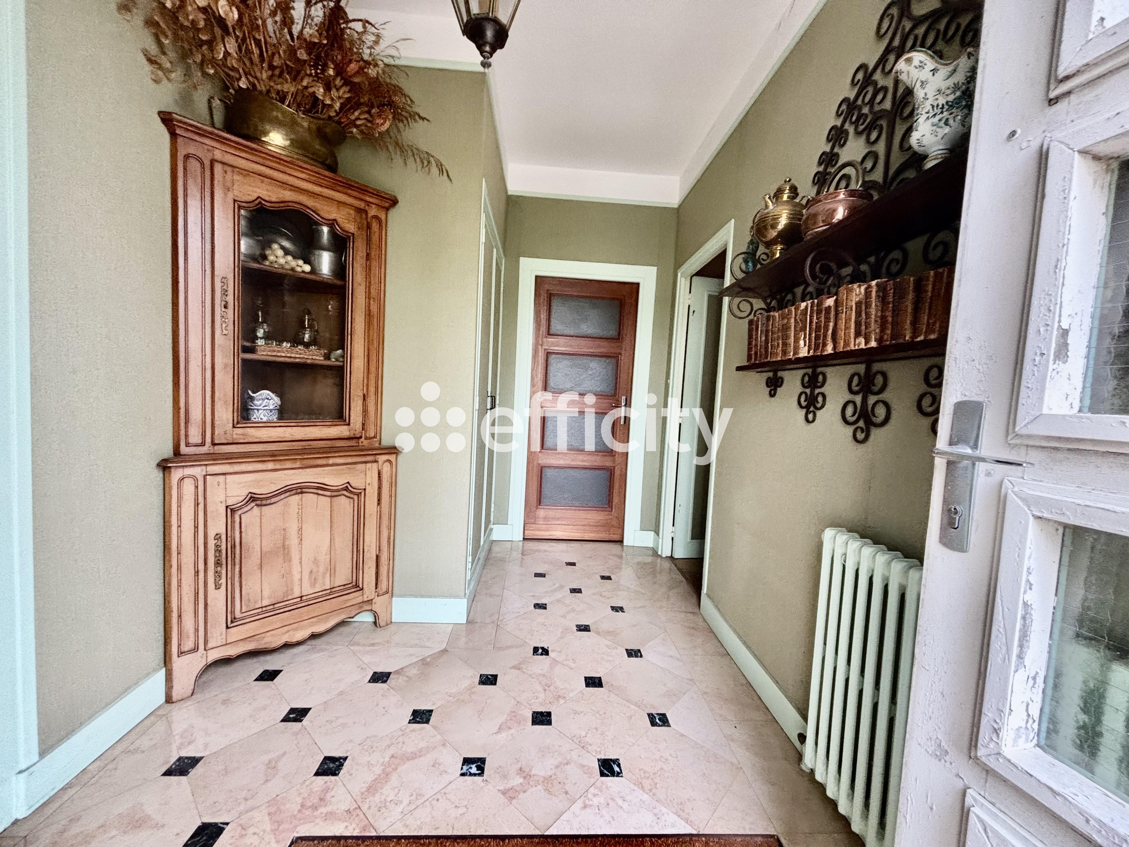 maison 11 pièces - 303m2 à Saint-Georges-sur-Moulon (18110)