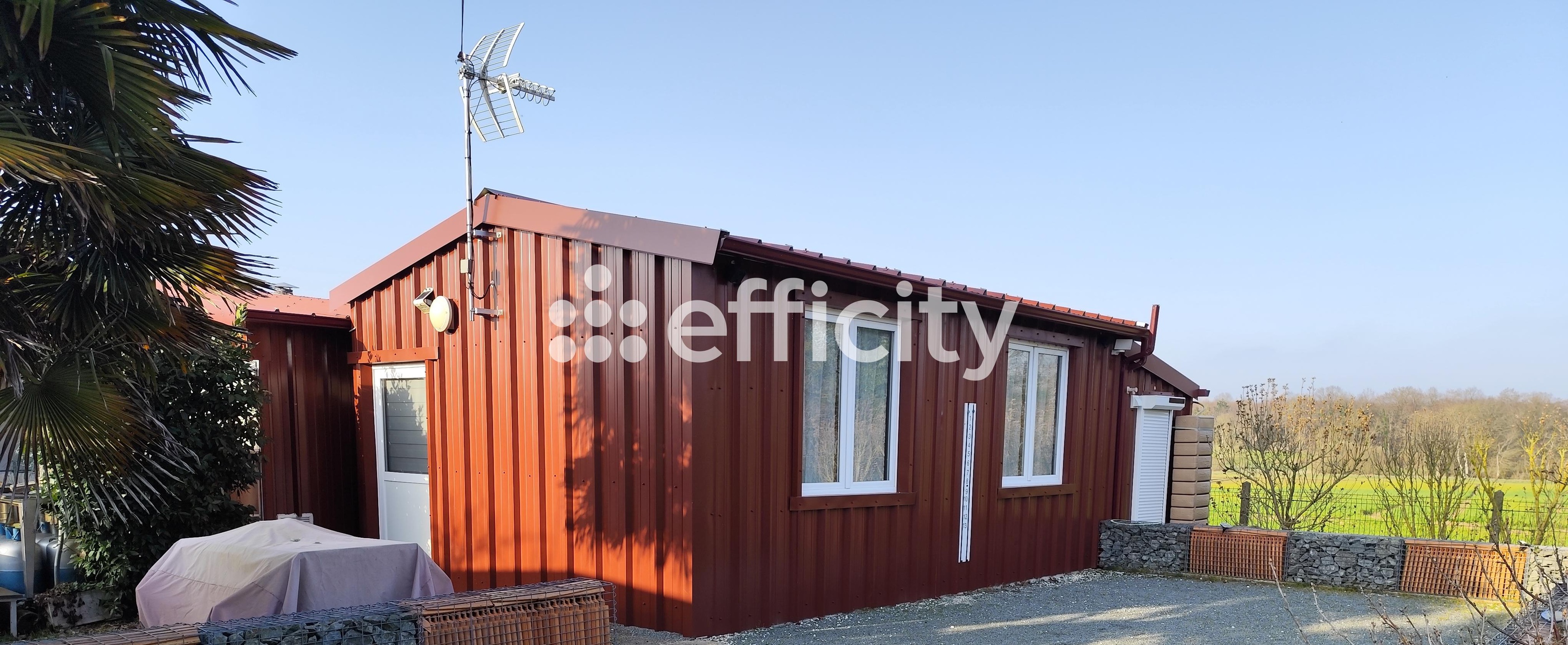 Achat immobilier Local commercial   190m2 à Rétaud (17460) - Photo n°1