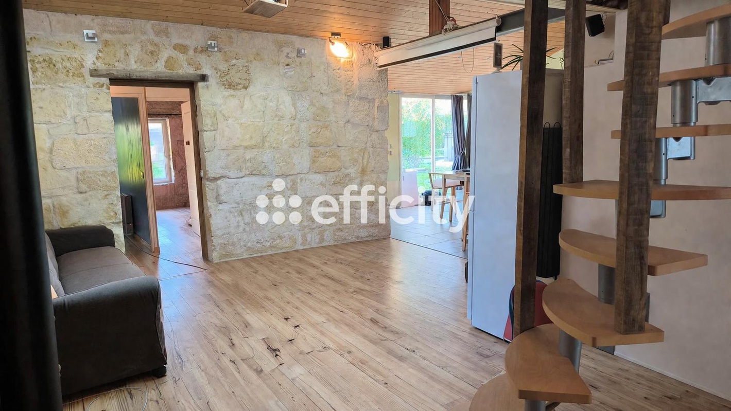 Achat immobilier Maison 5 pièces  90m2 à Saint-Médard-en-Jalles (33160) - Photo n°1