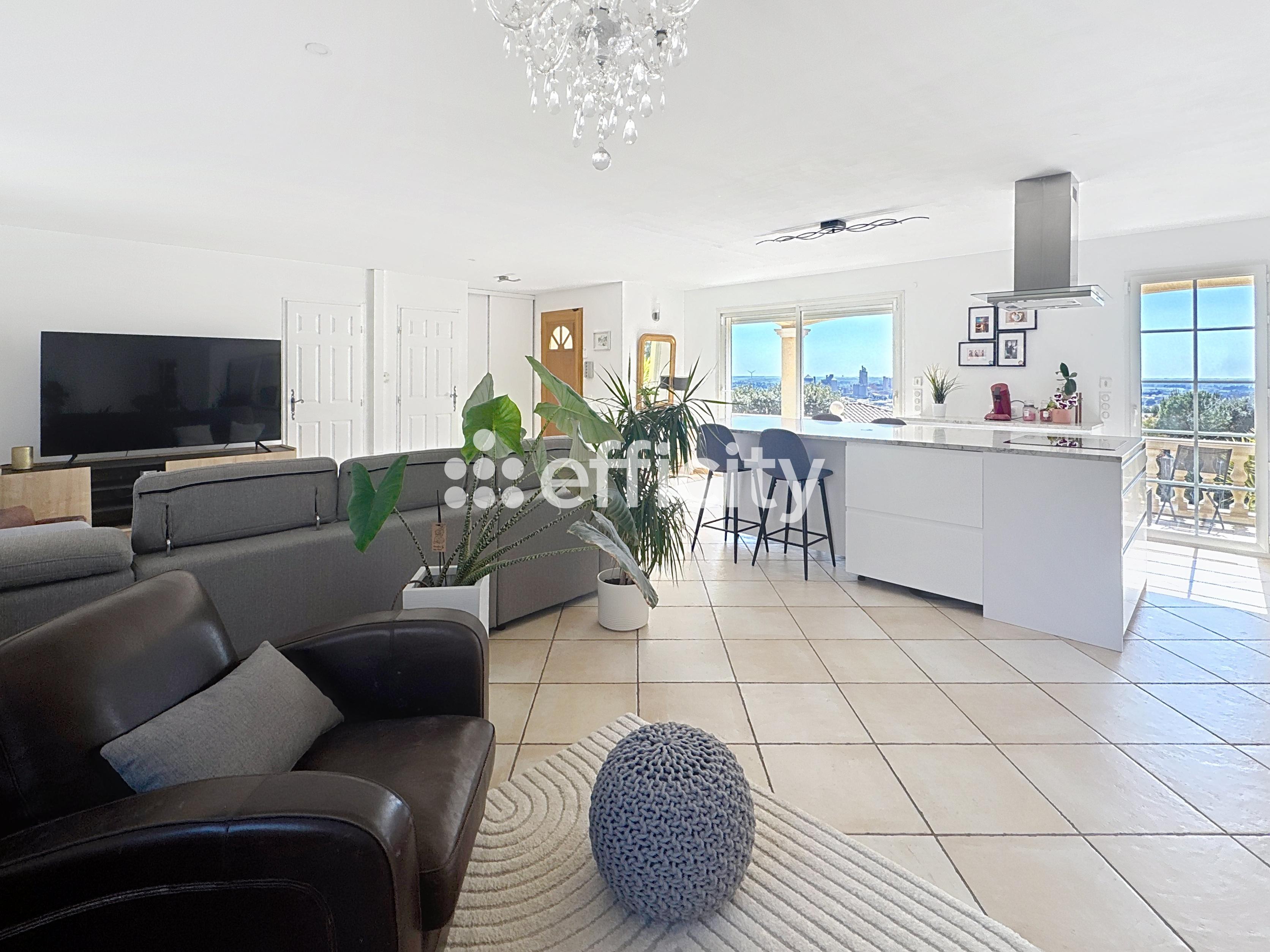 Maison 253 m2 avec terrasse, piscine, vue - Beaucaire (30300) Maison 253 m2 avec terrasse, piscine, vue - Beaucaire (30300)
