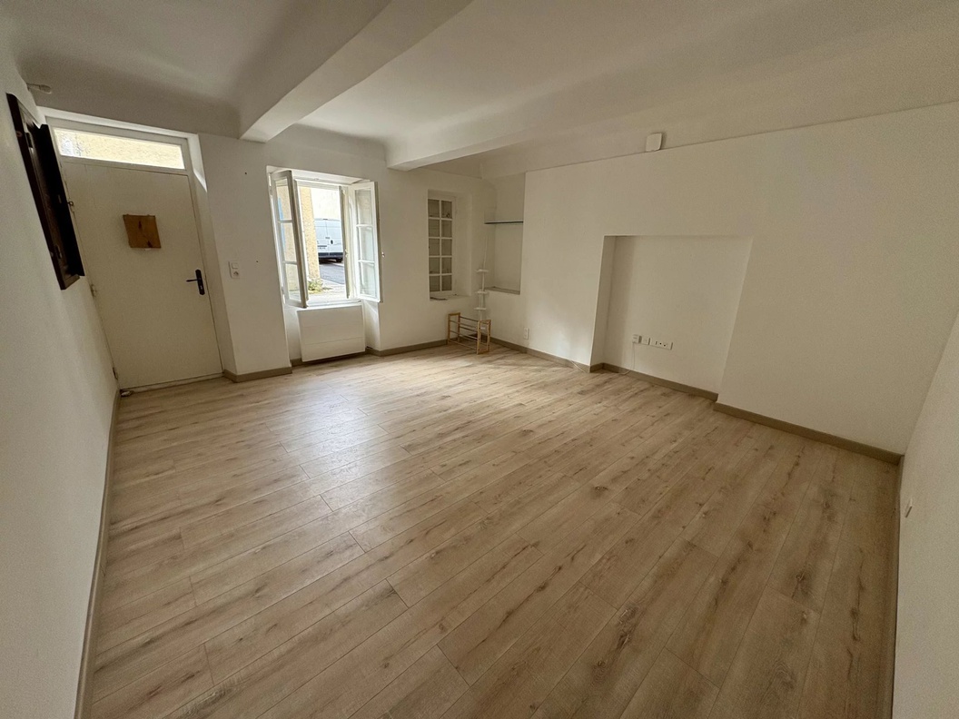 maison 3 pièces - 77m2 à Charleval (13350)