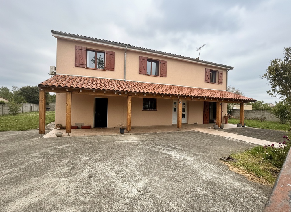Achat immobilier Maison 7 pièces  159m2 à Saint-Lys (31470) - Photo n°1