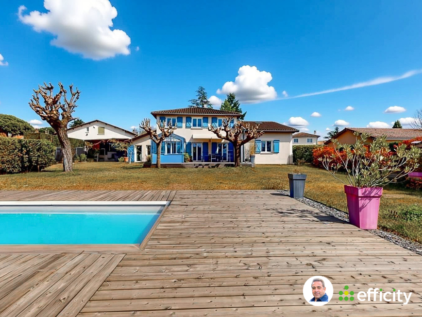 Achat immobilier Maison 7 pièces  232m2 à Montmerle-sur-Saône (01090) - Photo n°1