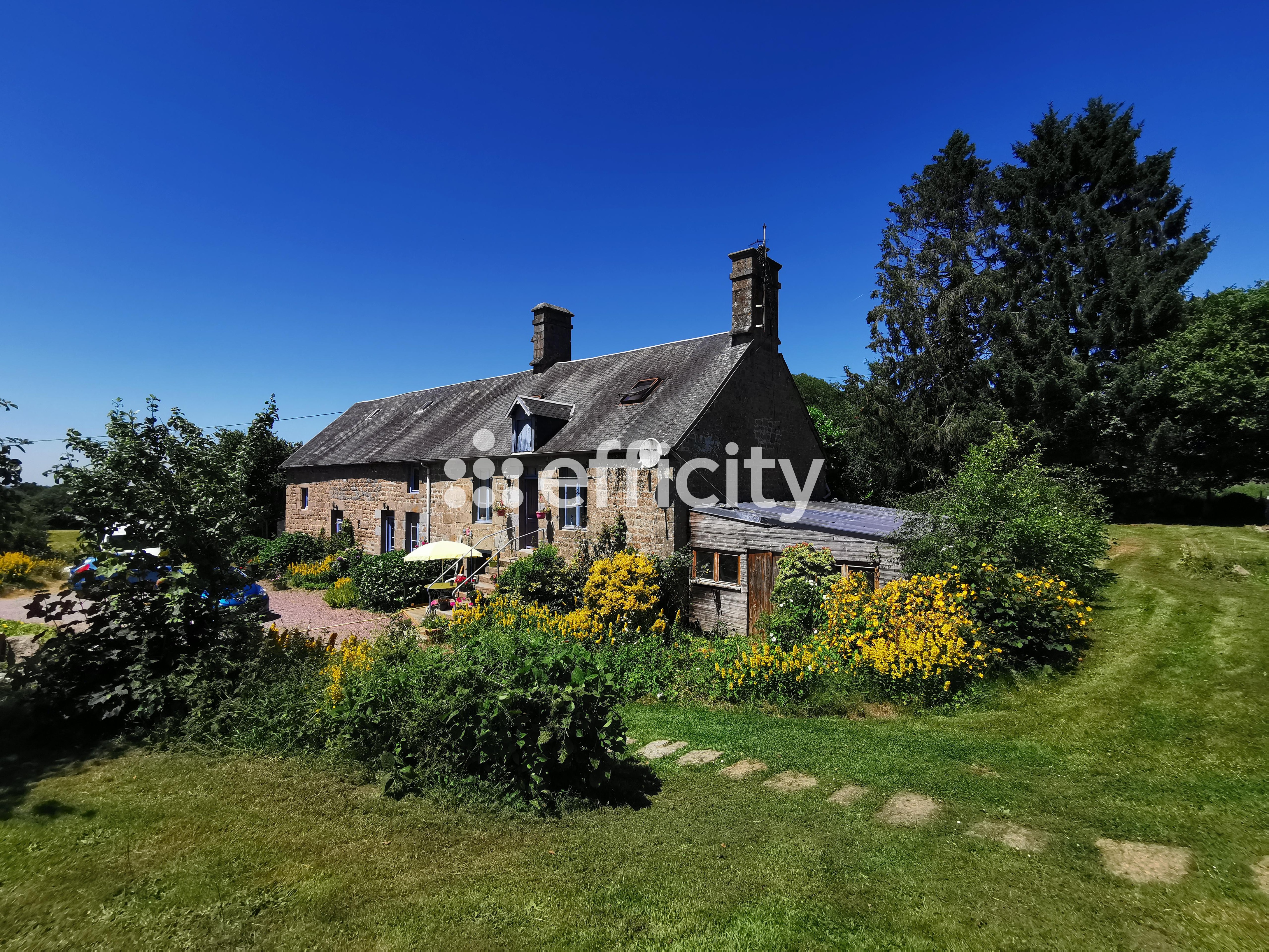 Achat immobilier Maison 14 pièces  340m2 à Saint-Michel-de-Montjoie (50670) - Photo n°1