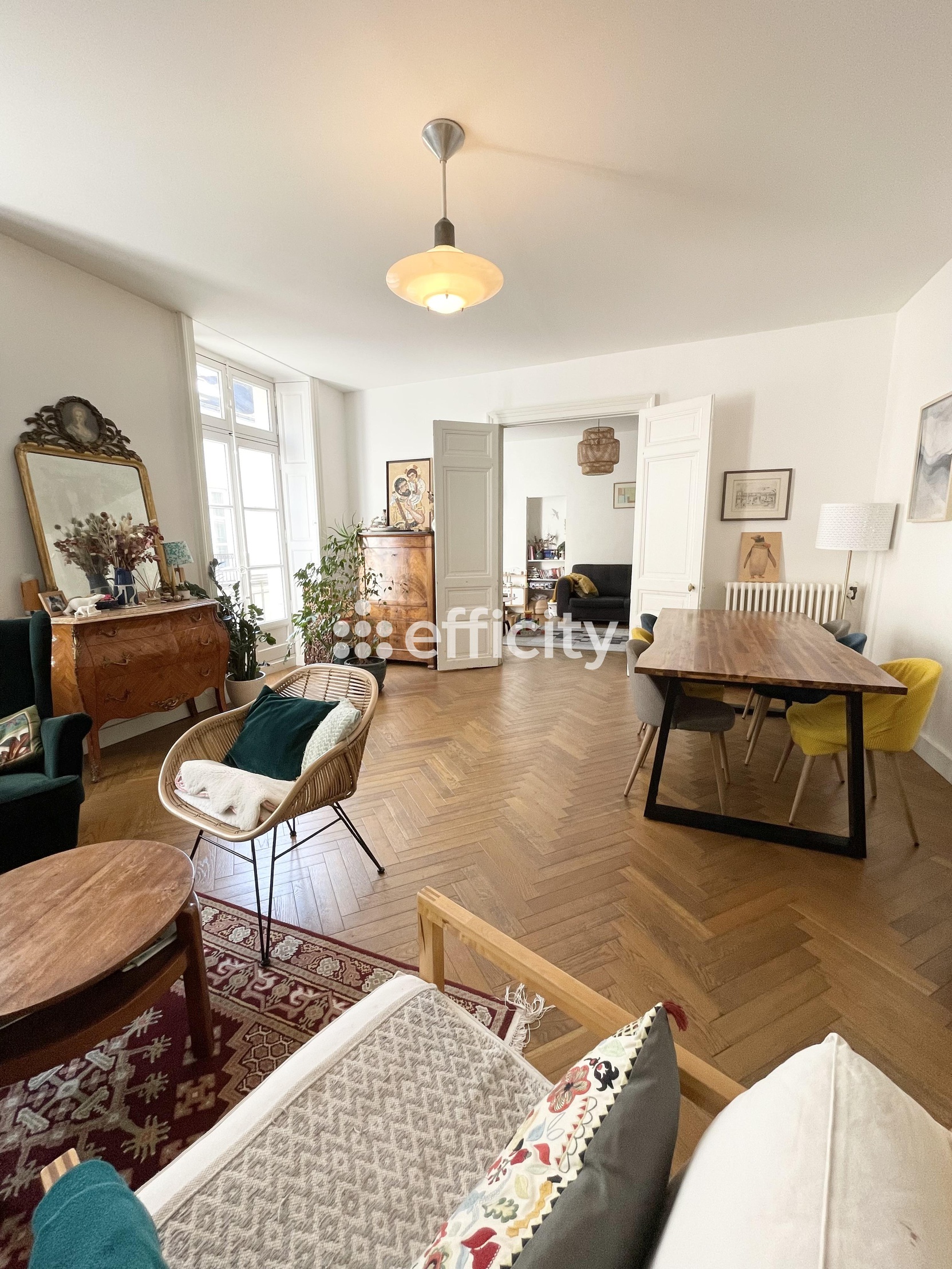 appartement 6 pièces - 152m2 à Nantes (44000)