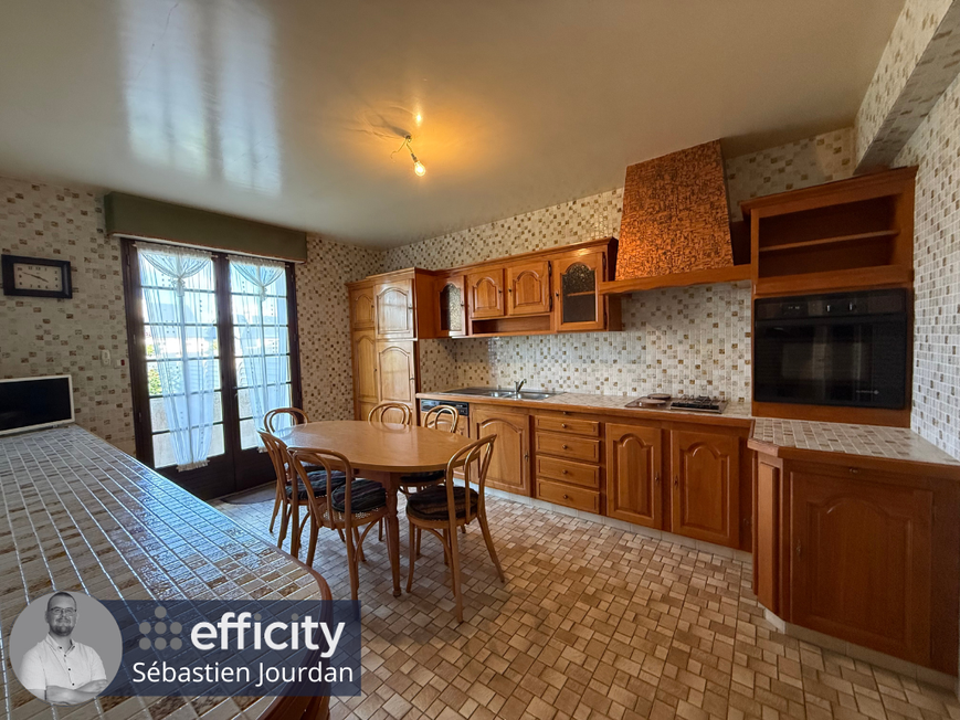 Achat immobilier Maison 7 pièces  242m2 à La Guerche-de-Bretagne (35130) - Photo n°4