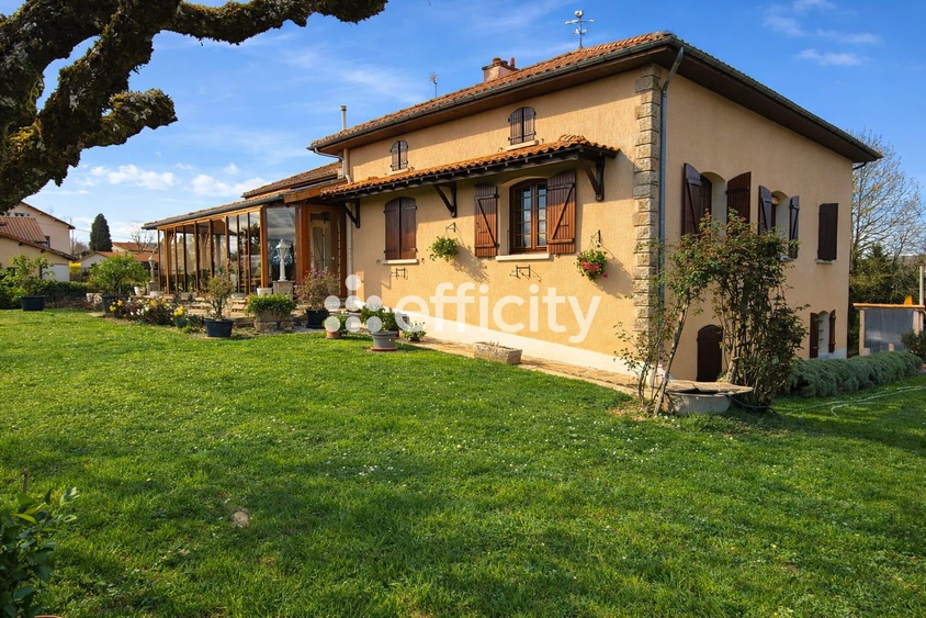 maison 8 pièces - 207m2 à Étagnac (16150)