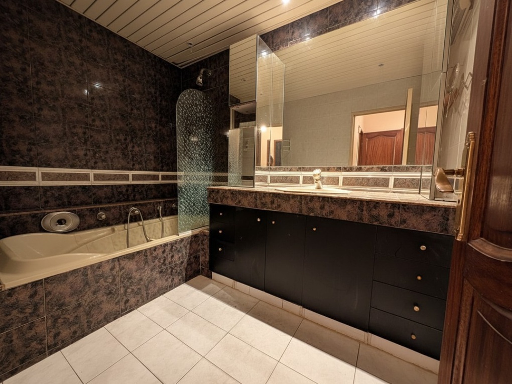 Achat immobilier Appartement 4 pièces  74m2 à Marseille (13005) - Photo n°7