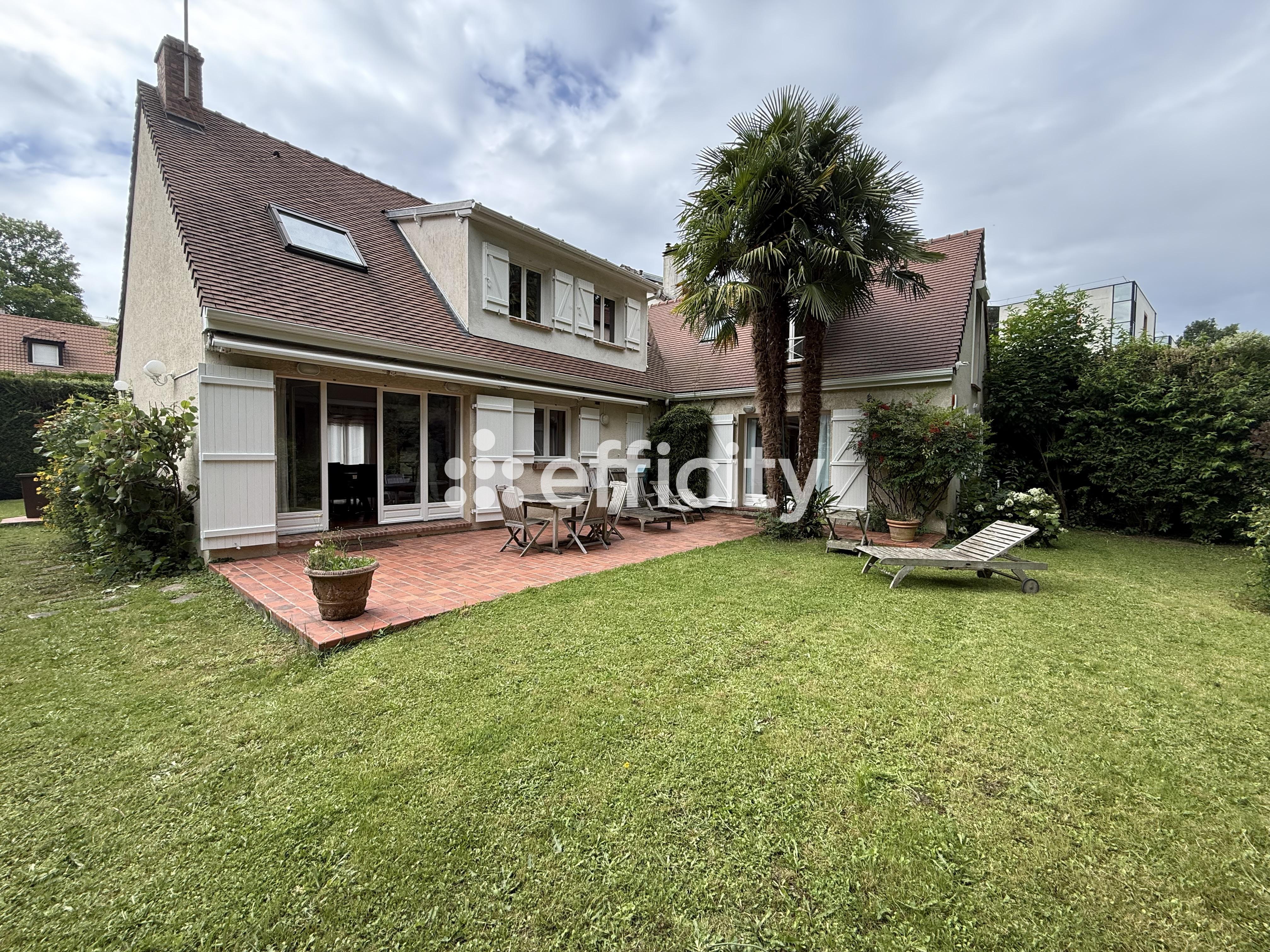 Maison 8 pièces 175 m² · à Jouy-en-Josas · 175 m² · 895 000 €
