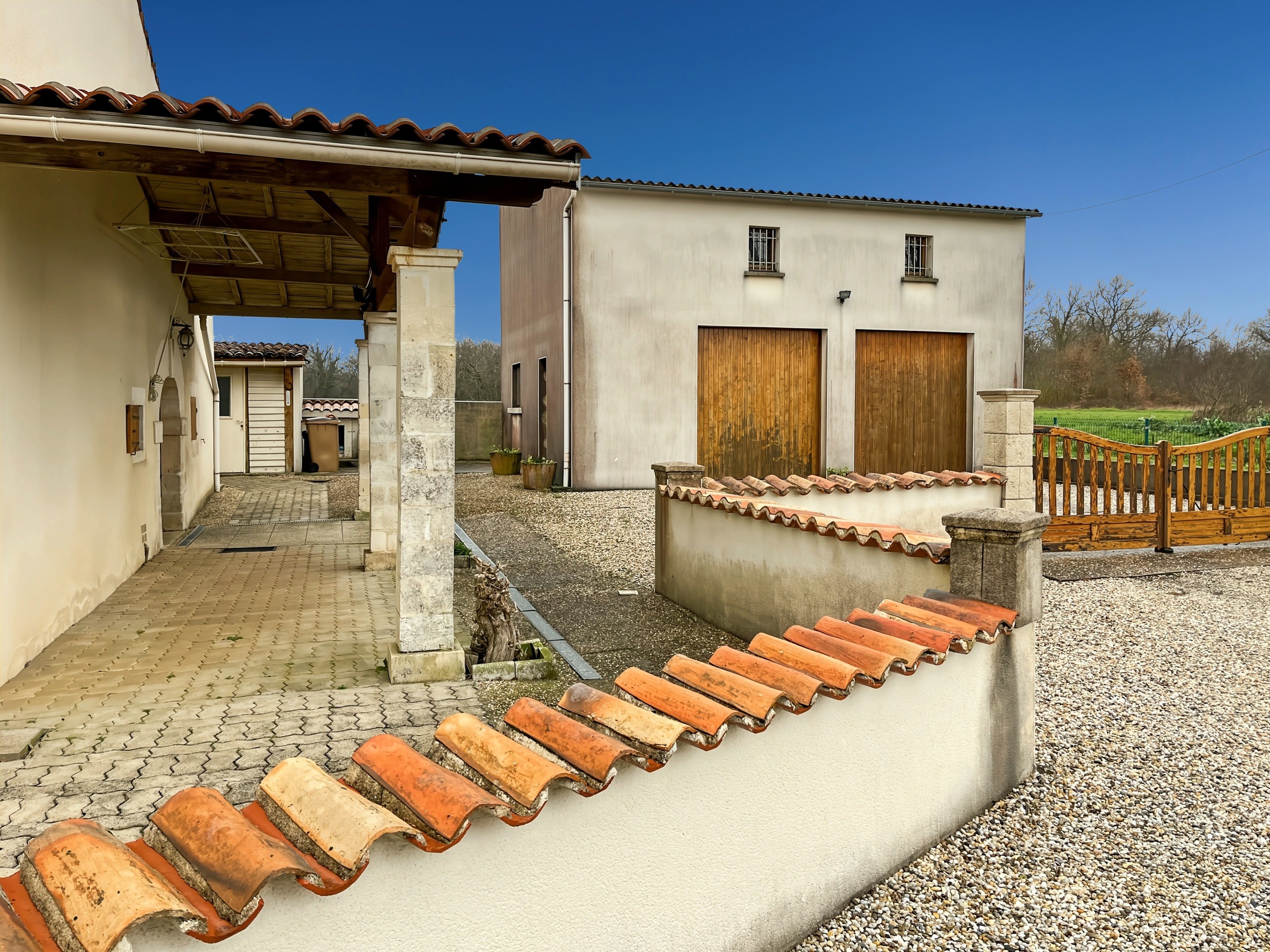 Achat immobilier Maison 9 pièces  183m2 à Chérac (17610) - Photo n°19