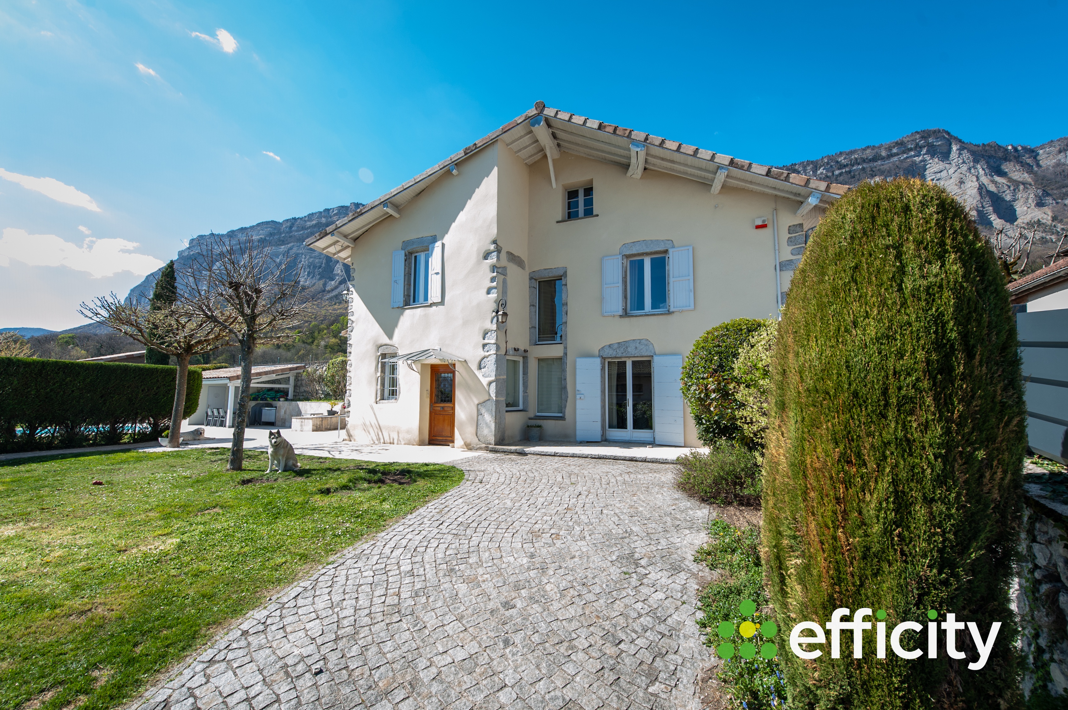 Achat immobilier Maison 6 pièces  147m2 à Biviers (38330) - Photo n°1