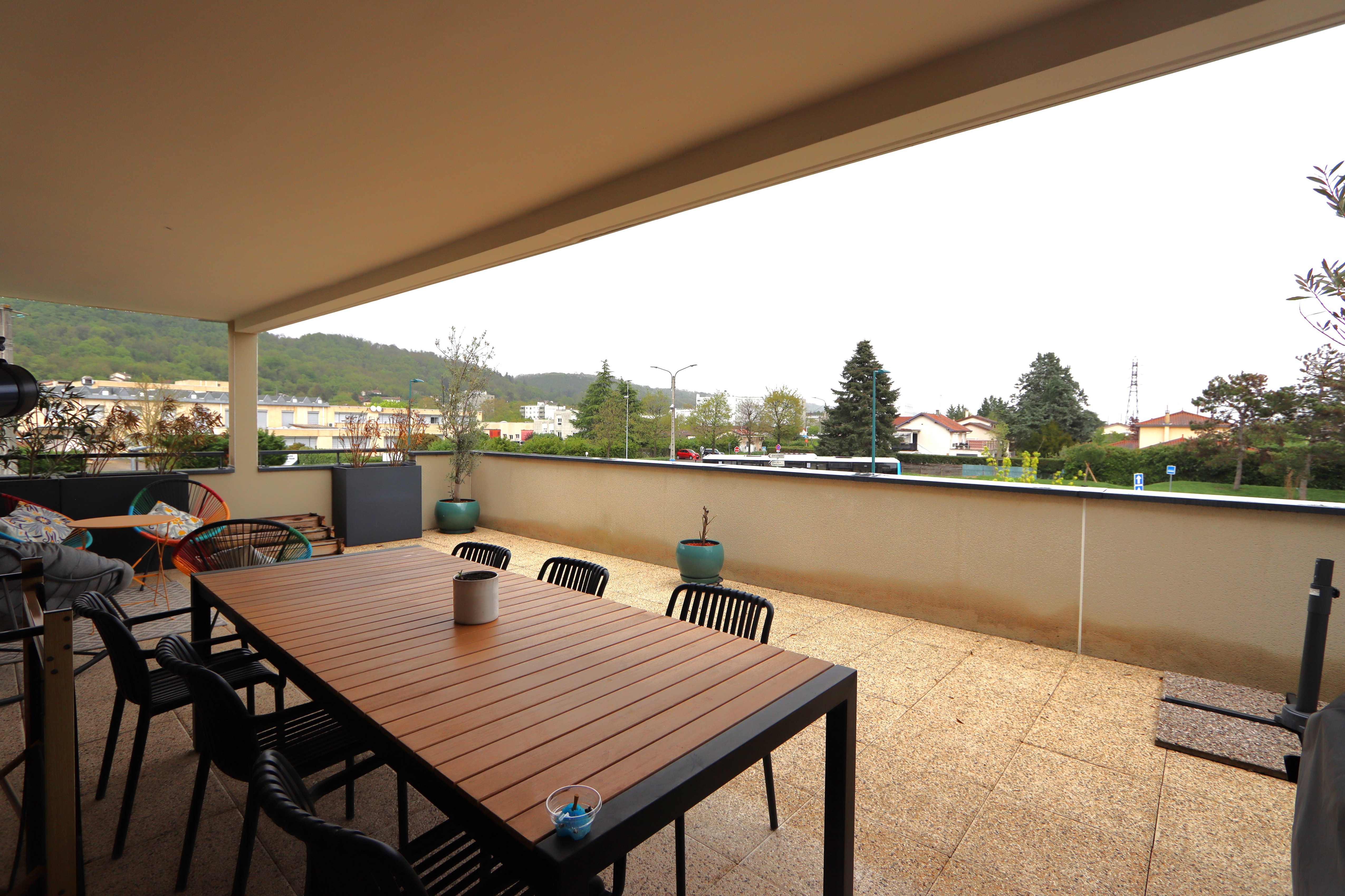 Achat immobilier Appartement 4 pièces  103m2 à Miribel (01700) - Photo n°1