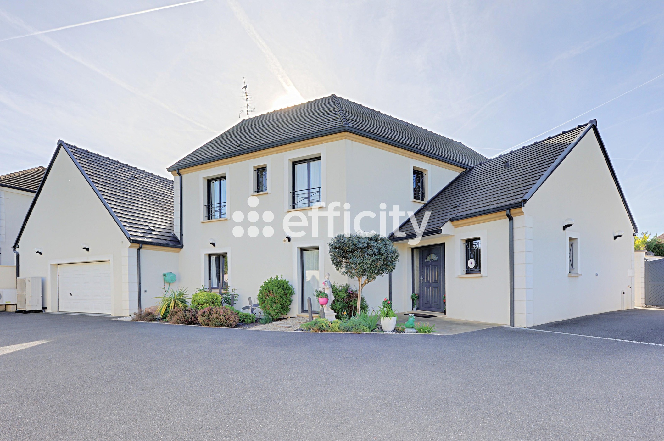 maison 10 pièces - 300m2 à La Queue-en-Brie (94510)