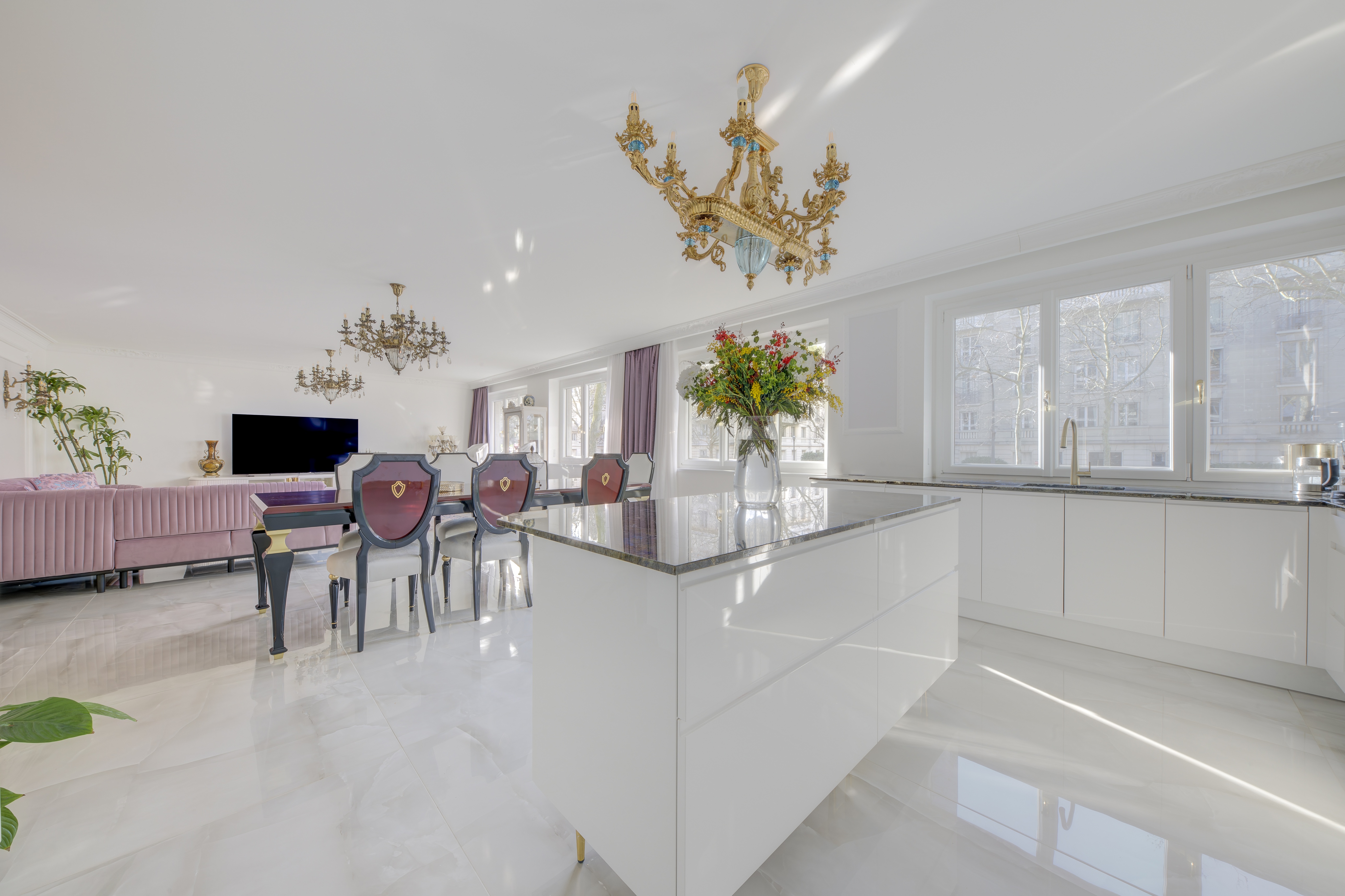 Achat immobilier Appartement 5 pièces  158m2 à Paris (75016) - Photo n°5