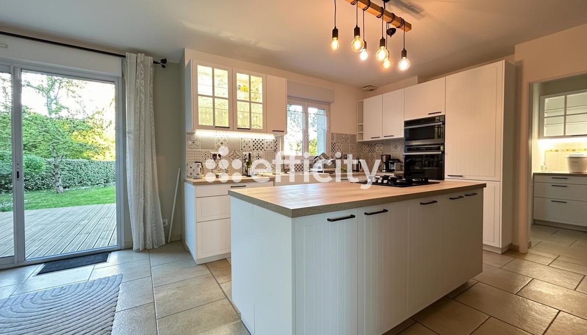 Achat immobilier Maison 6 pièces  160m2 à Saint-Cyr-sur-Loire (37540) - Photo n°5