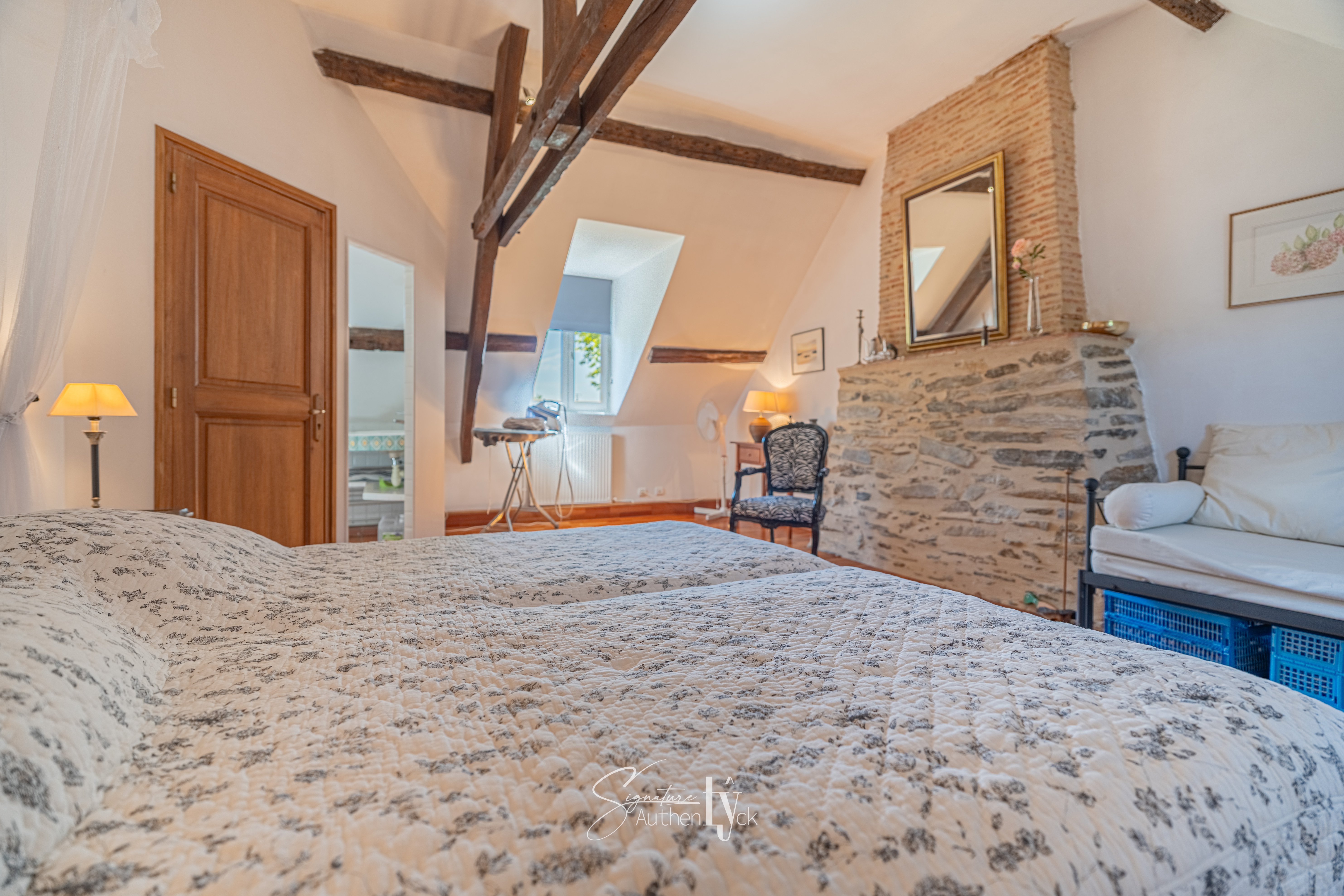 Achat immobilier Maison 7 pièces  232m2 à Saint-Saud-Lacoussière (24470) - Photo n°5