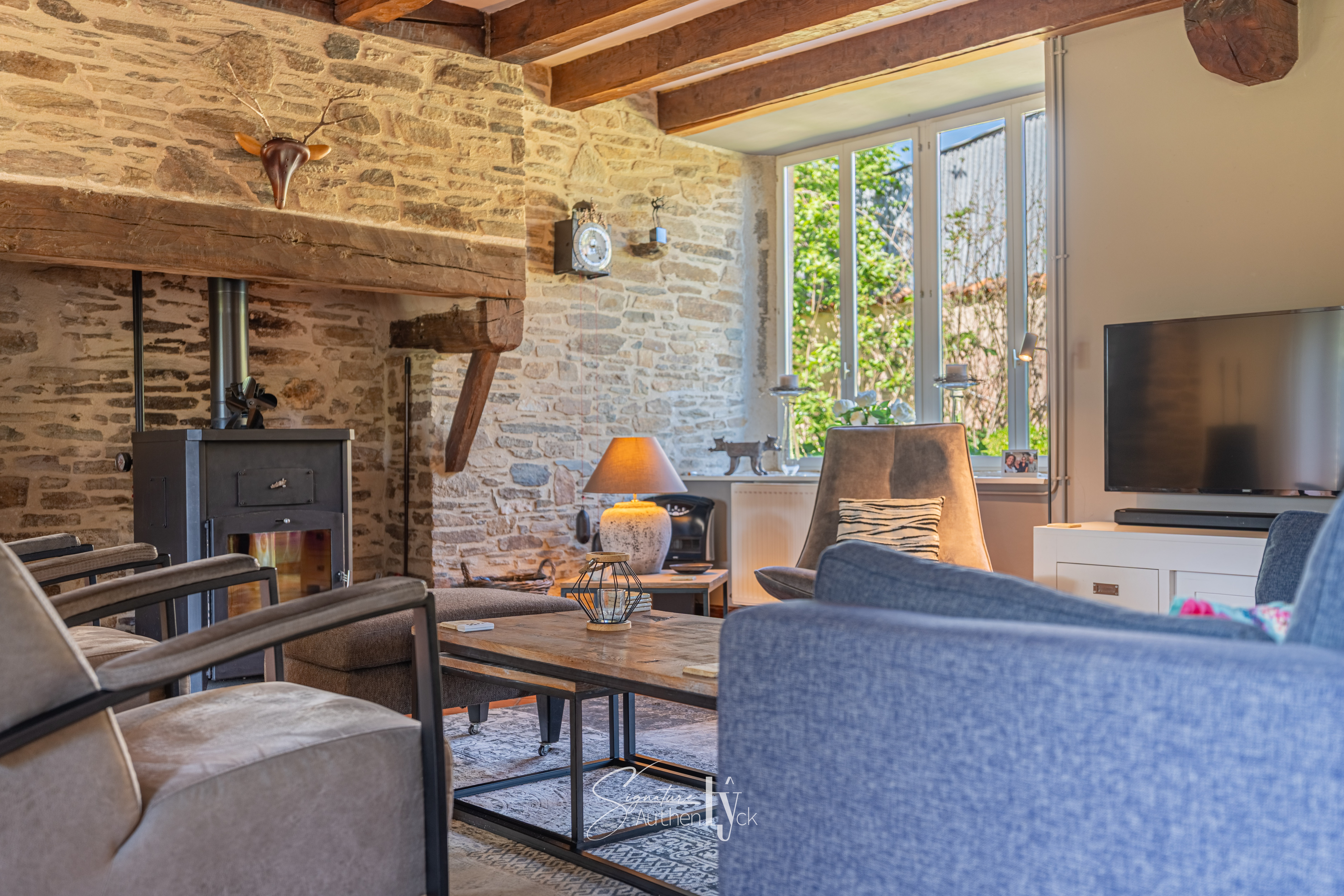 Achat immobilier Maison 7 pièces  232m2 à Saint-Saud-Lacoussière (24470) - Photo n°11