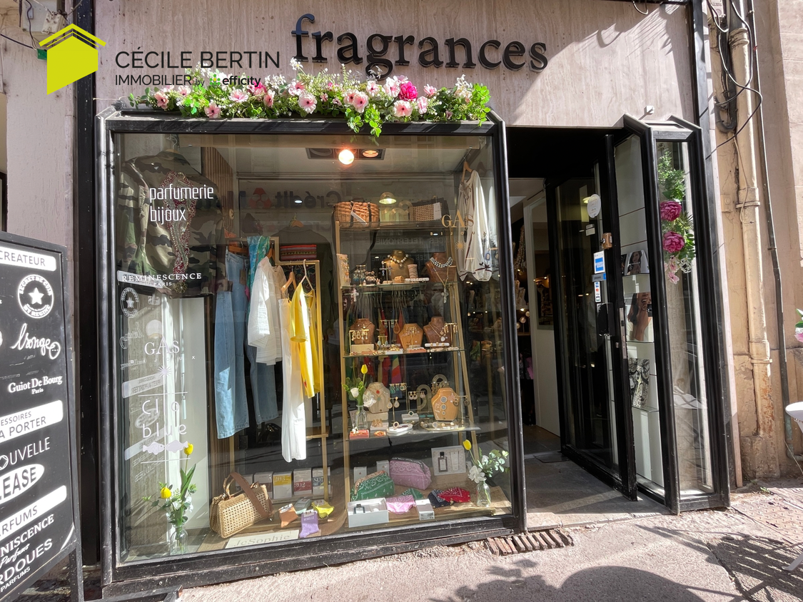 fonds de commerce  - 85m2 à Arles (13200)