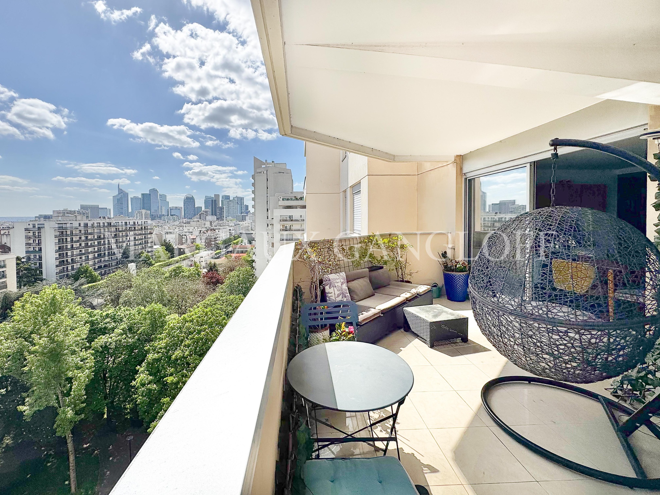 appartement 4 pièces - 90m2 à Courbevoie (92400)