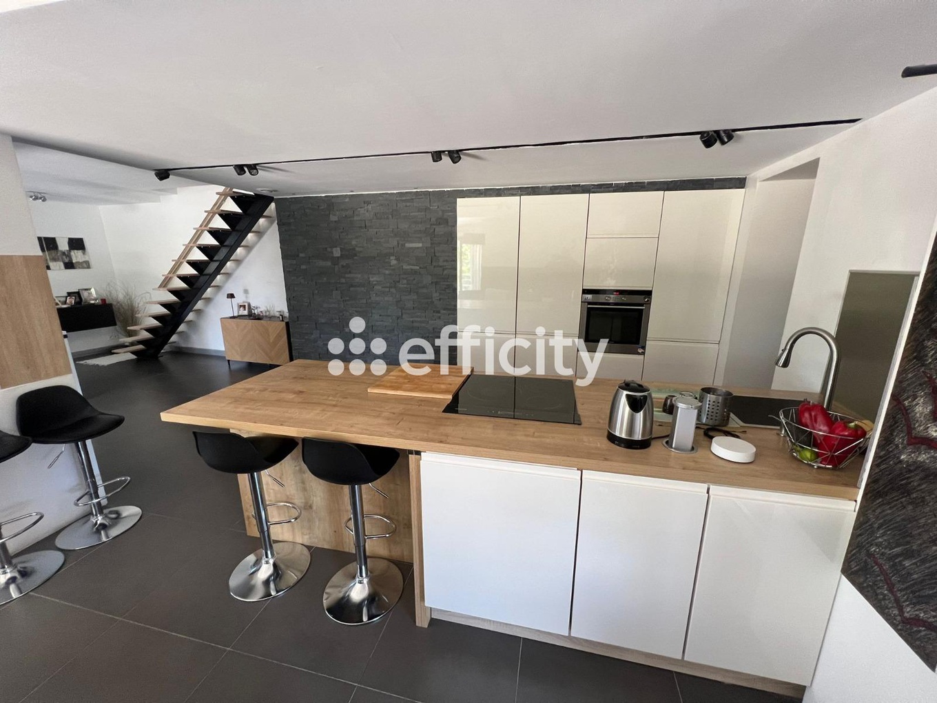 Achat immobilier Maison 7 pièces  180m2 à Contes (06390) - Photo n°4