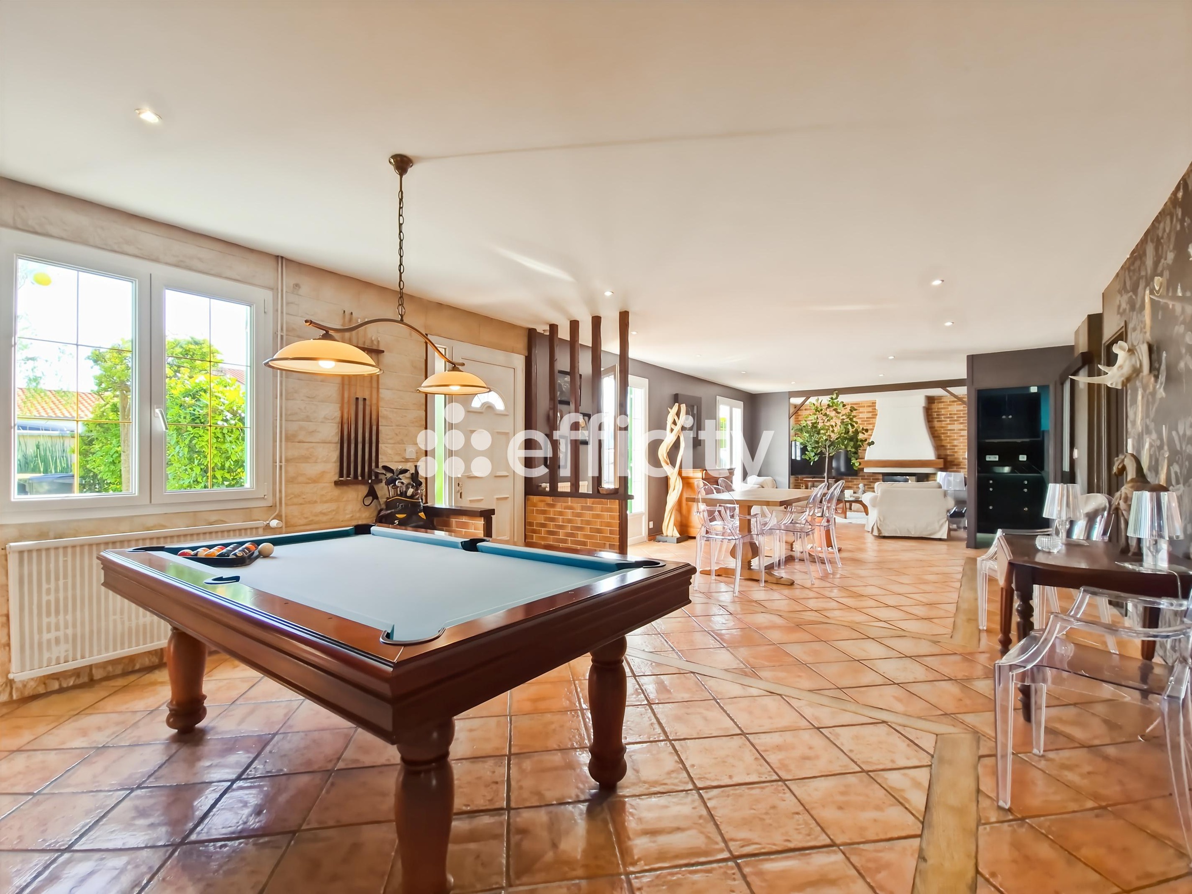 Achat immobilier Maison 7 pièces  189m2 à Yves (17340) - Photo n°5