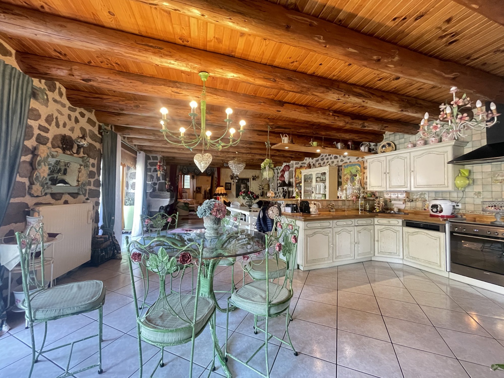 Achat immobilier Maison 10 pièces  270m2 à Polignac (43000) - Photo n°9