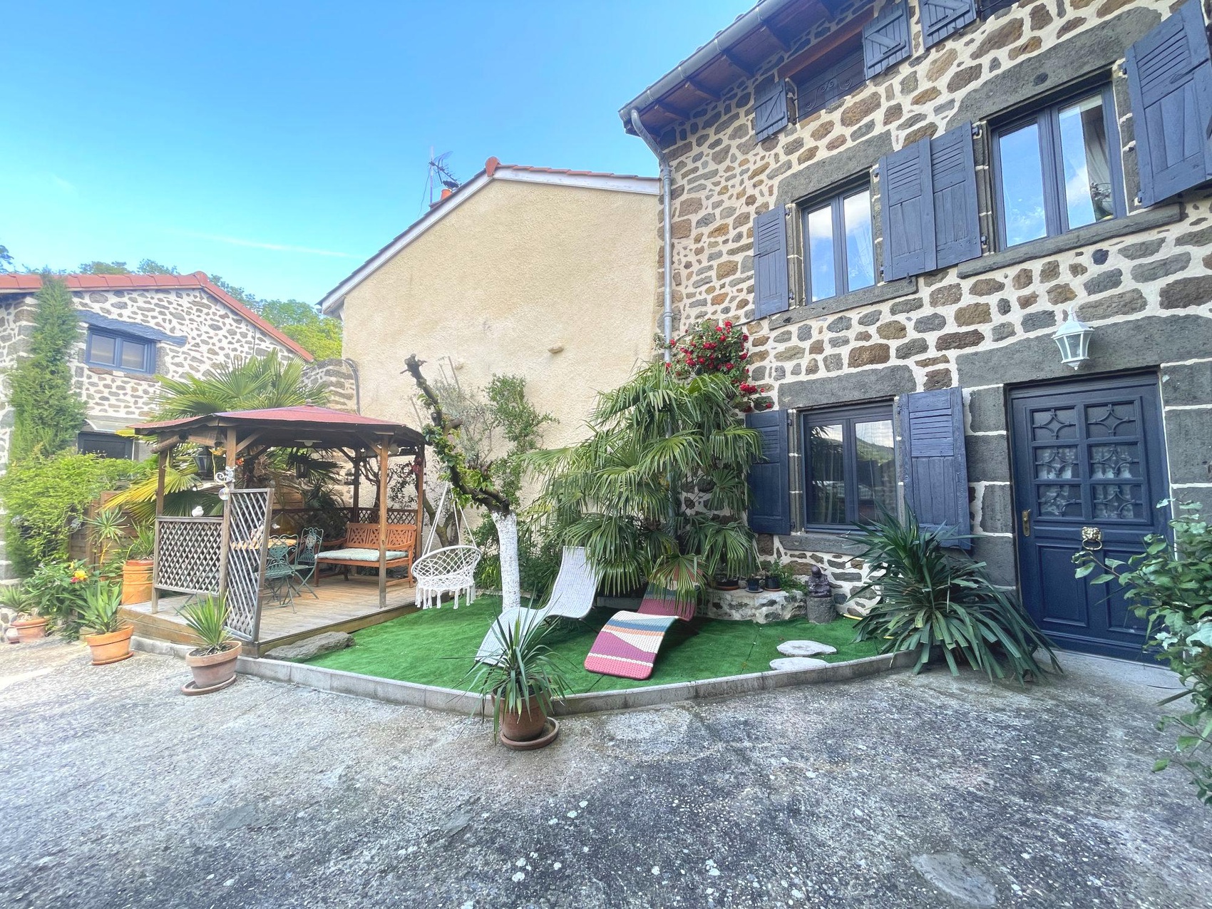 Achat immobilier Maison 10 pièces  270m2 à Polignac (43000) - Photo n°4