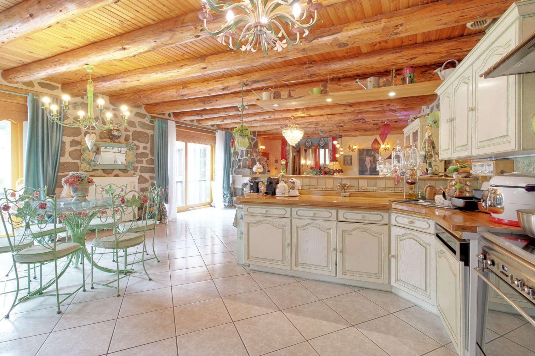 Achat immobilier Maison 10 pièces  270m2 à Polignac (43000) - Photo n°12
