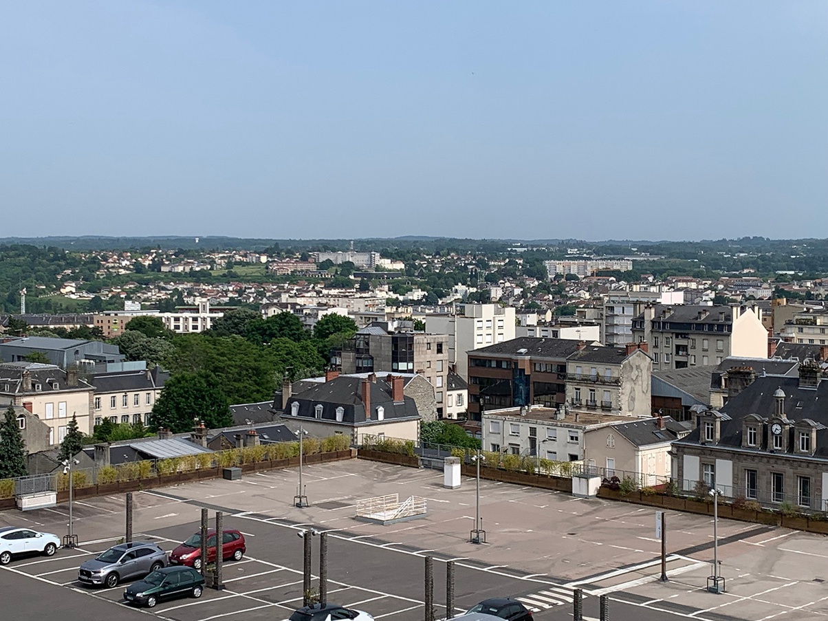 Achat immobilier Bureau 7 pièces  208m2 à Limoges (87000) - Photo n°1