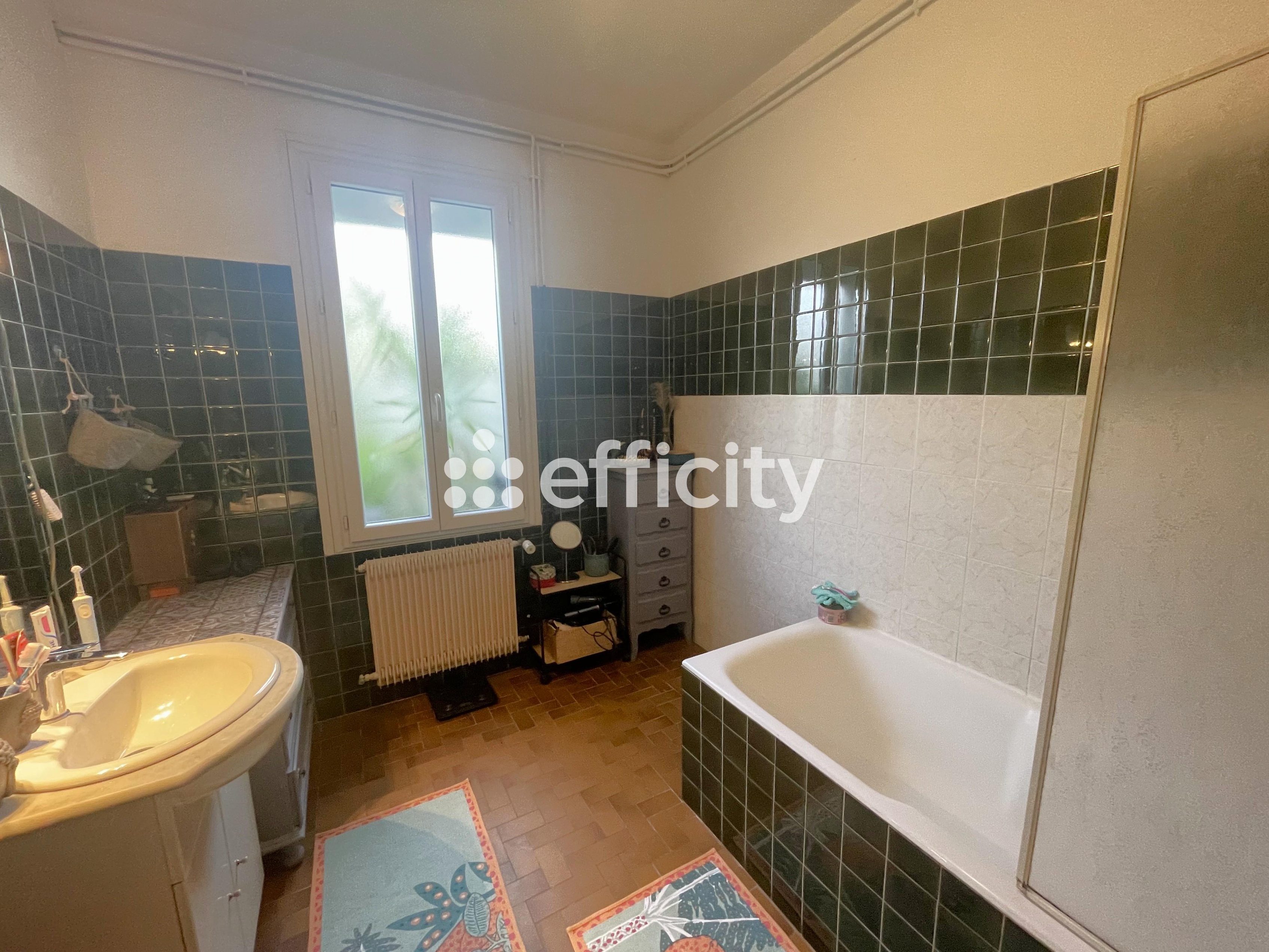 Achat immobilier Maison 4 pièces  91m2 à Les Peintures (33230) - Photo n°5