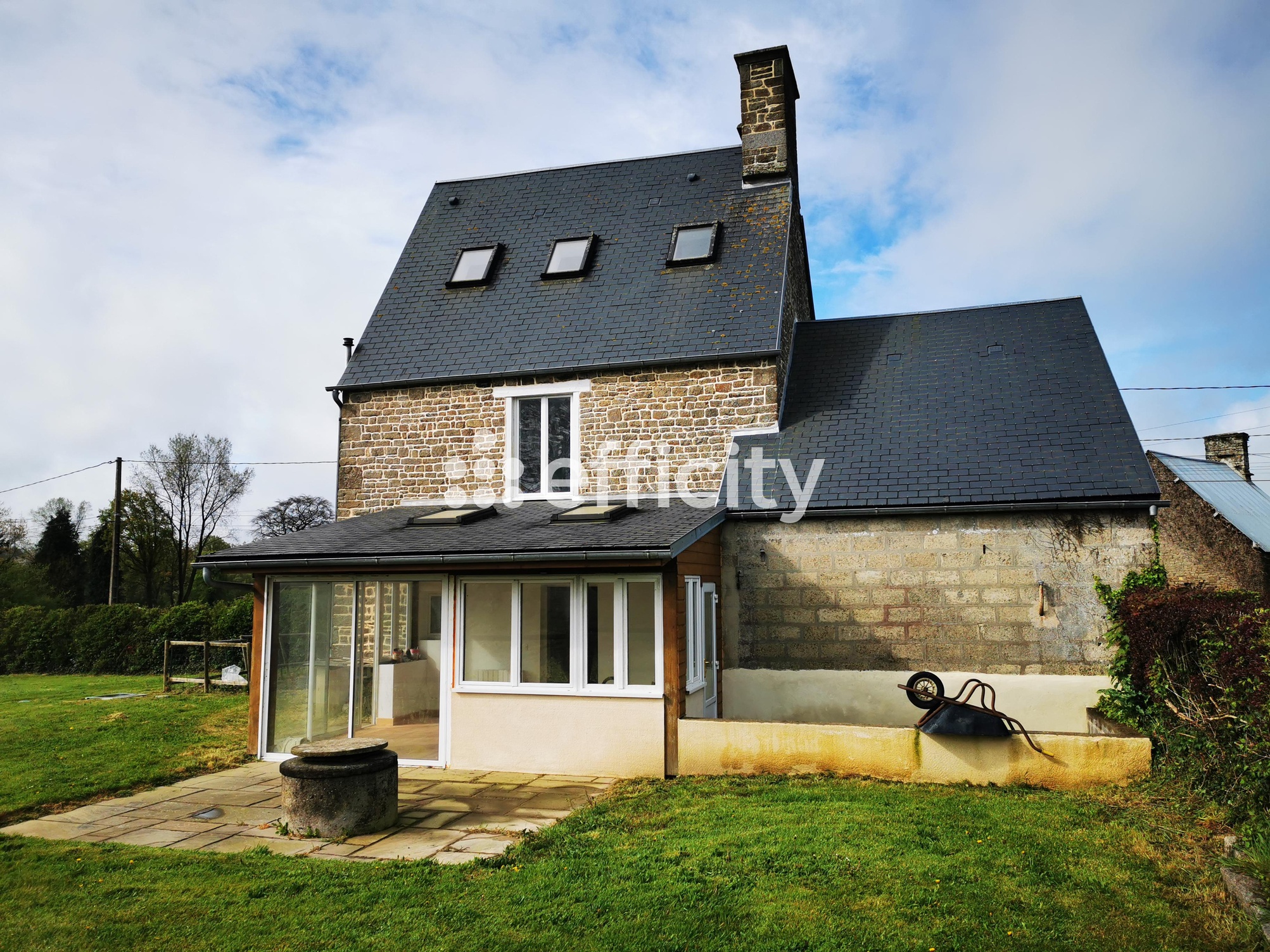 maison 5 pièces - 87m2 à La Bloutière (50800)