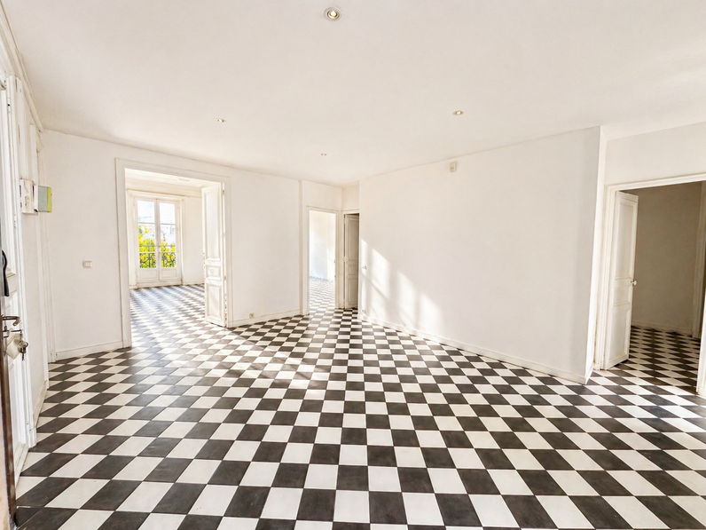 appartement 6 pièces - 192m2 à Marseille (13001)