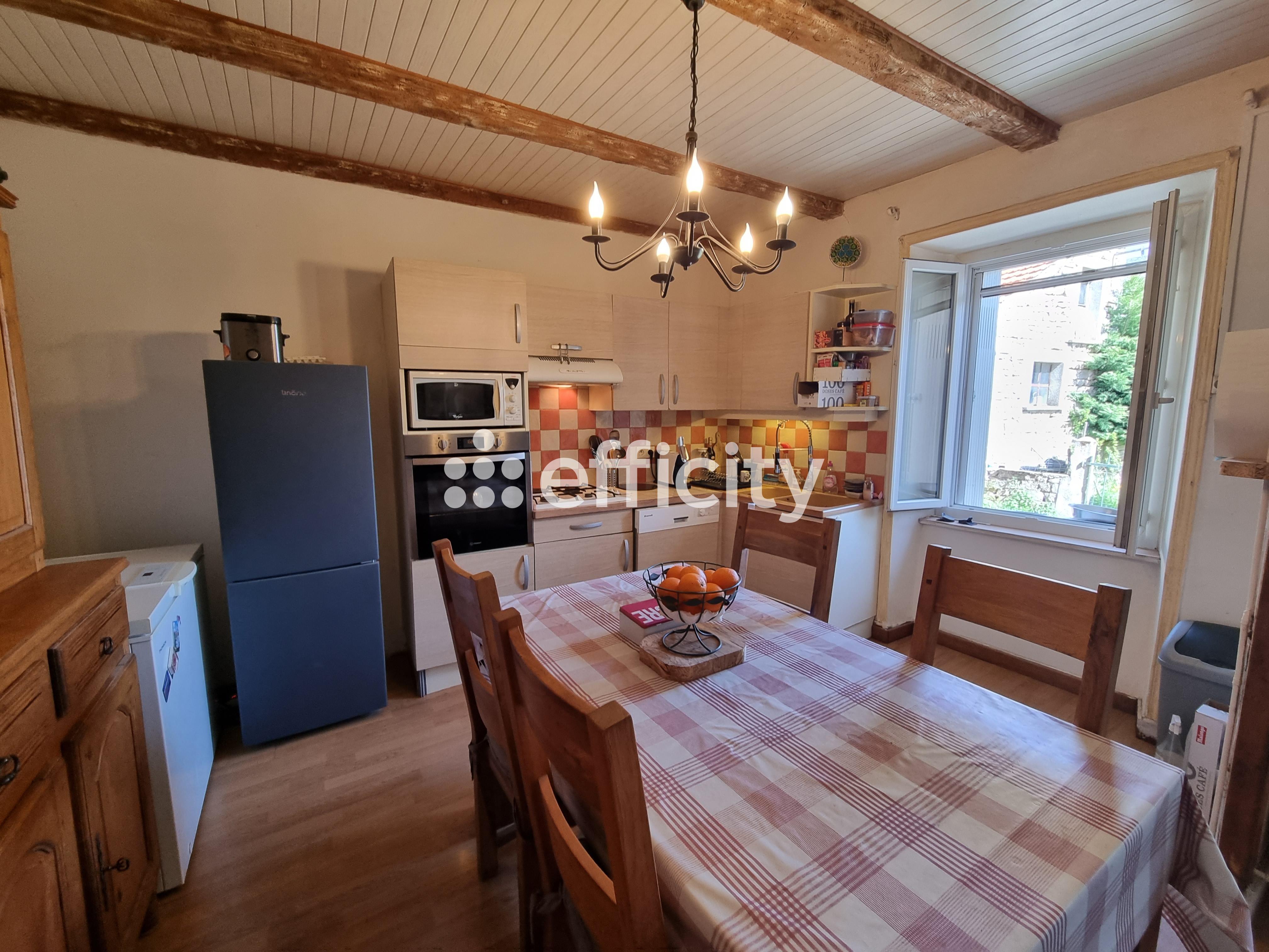 Maison 5 pièces 121 m² · à Paulhac-en-Margeride · 121 m² · 145 000 €