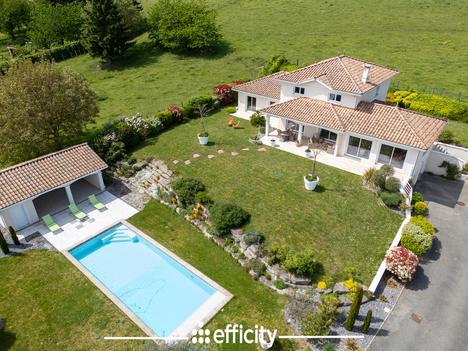 maison 6 pièces - 233m2 à Bourgoin-Jallieu (38300)